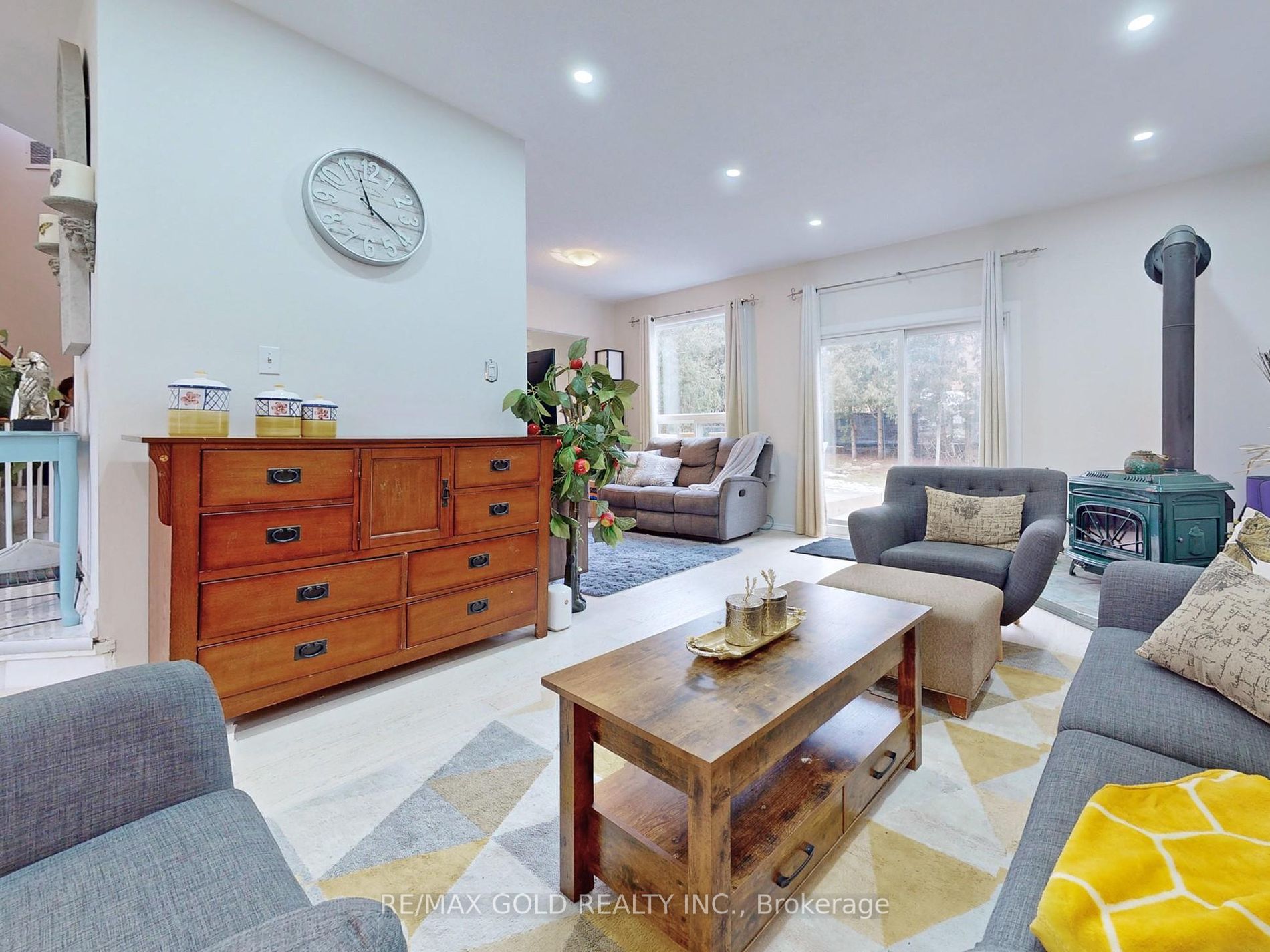 30 Longbourne Cres