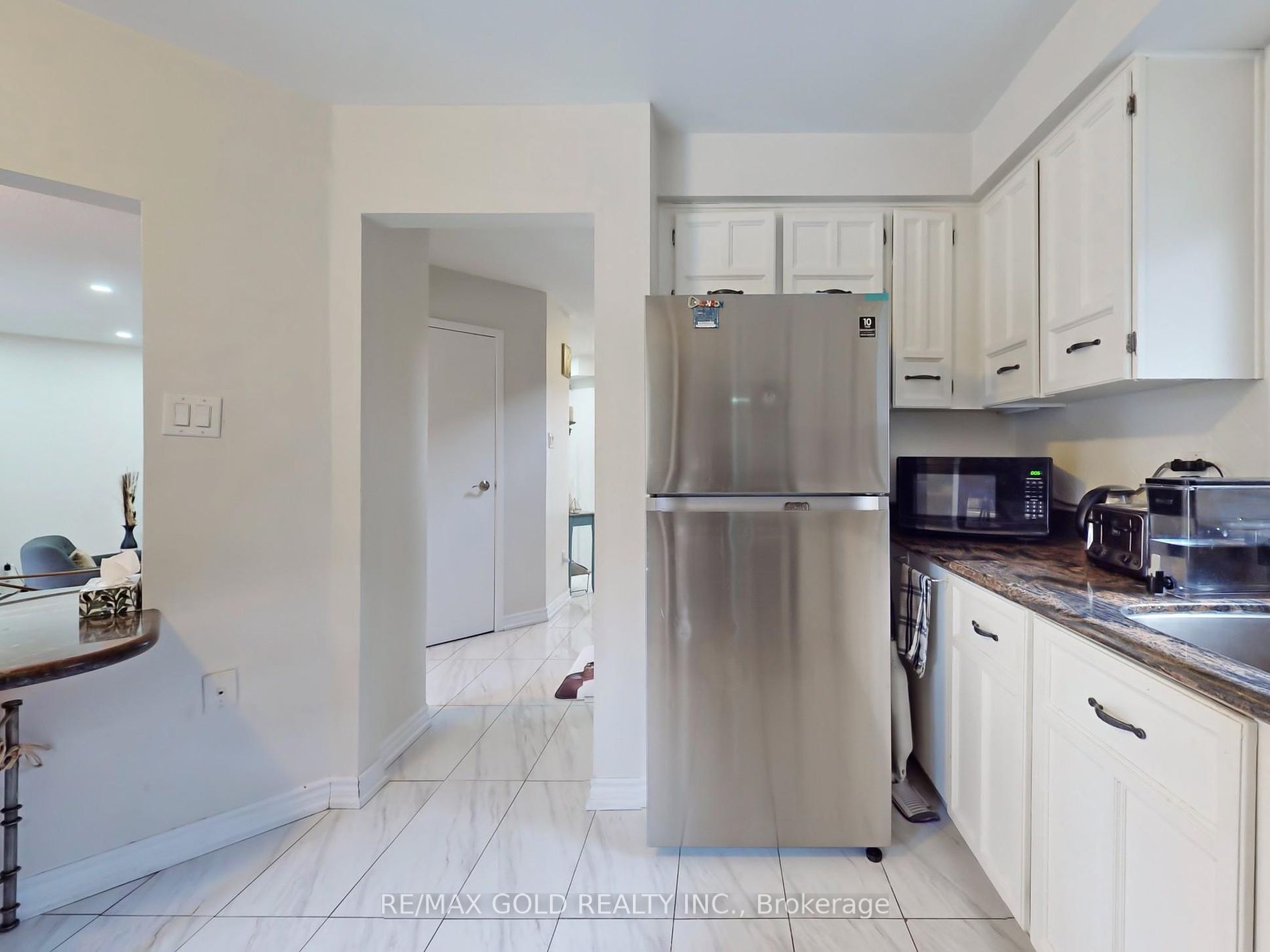 30 Longbourne Cres