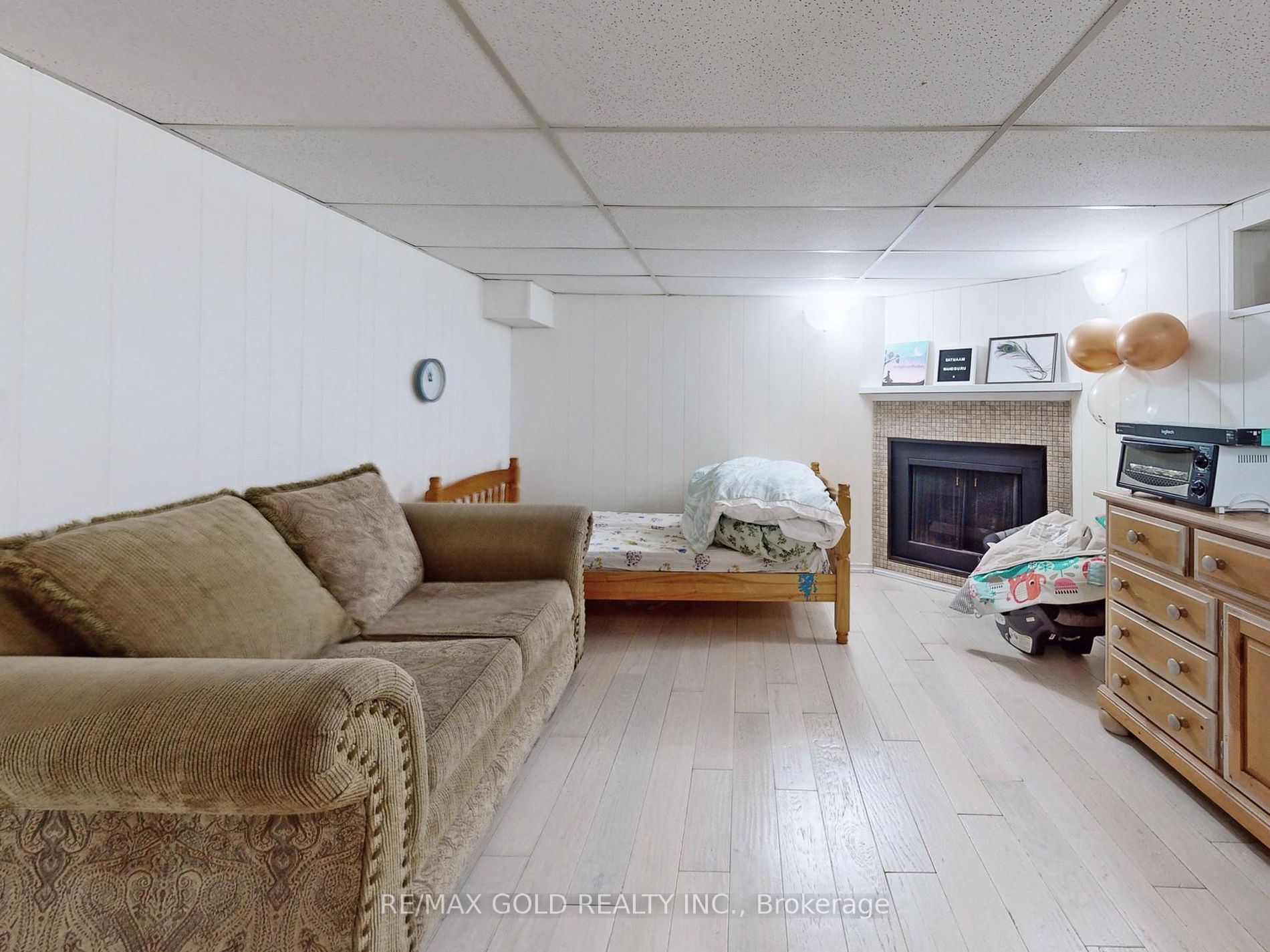 30 Longbourne Cres