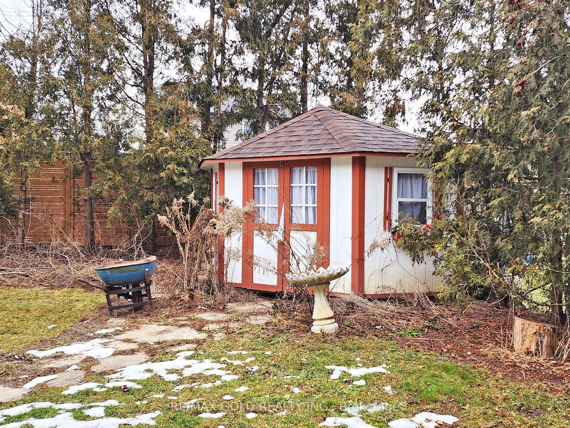 30 Longbourne Cres