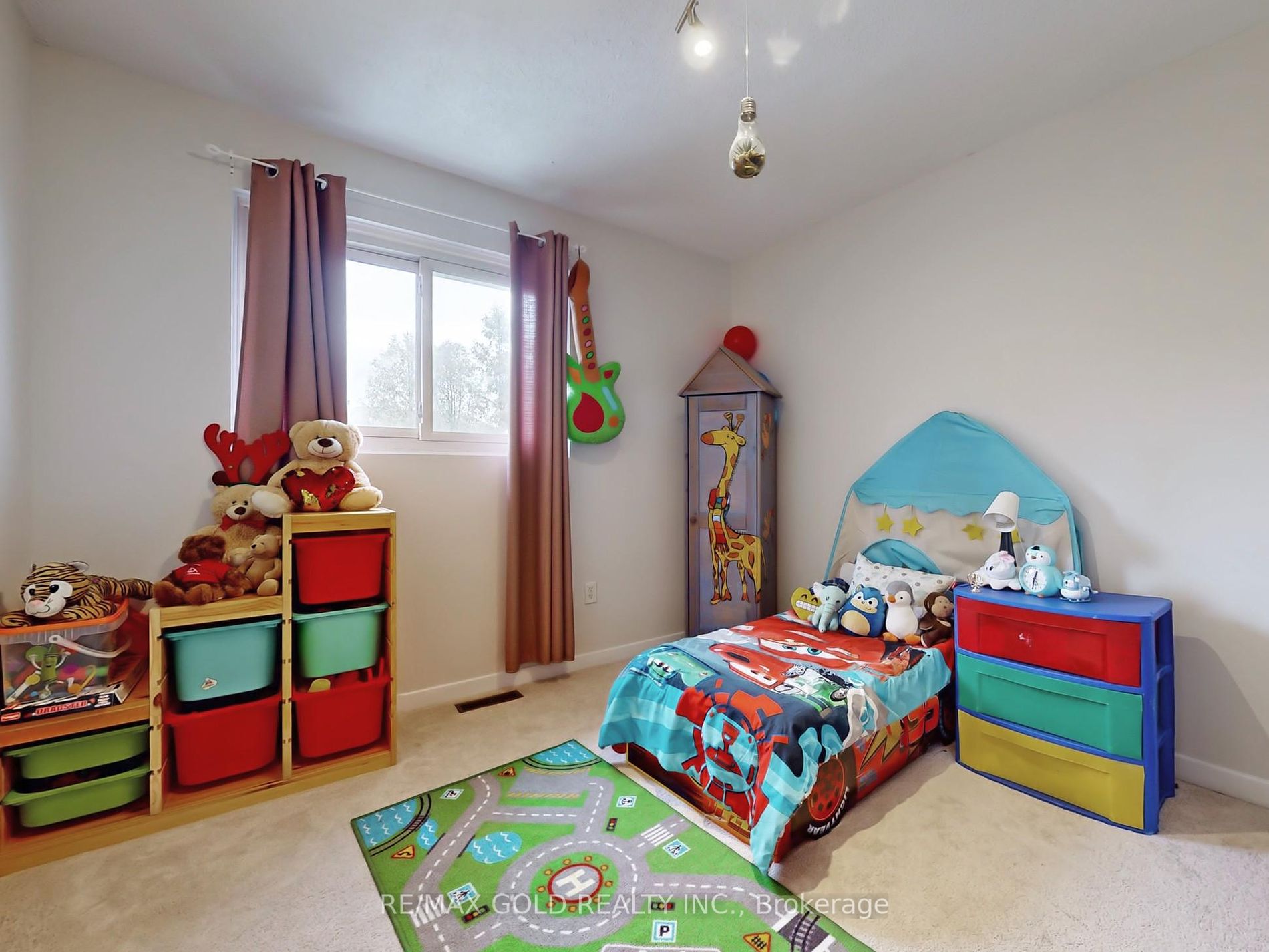 30 Longbourne Cres