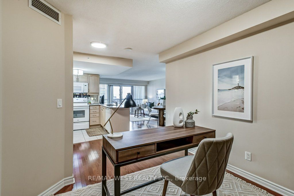 350 Princess Royal Dr, #1408