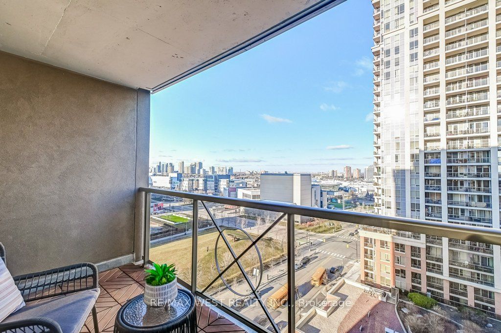 350 Princess Royal Dr, #1408