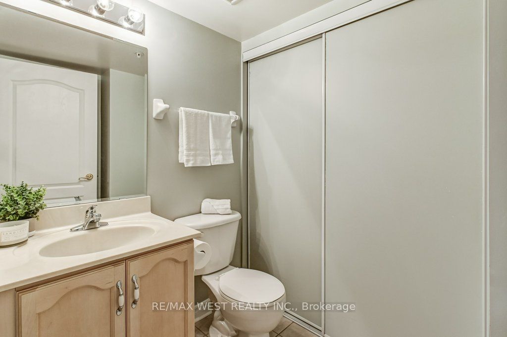 350 Princess Royal Dr, #1408