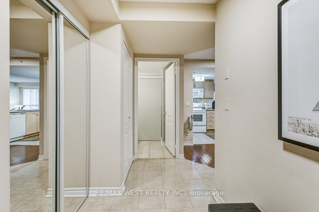350 Princess Royal Dr, #1408