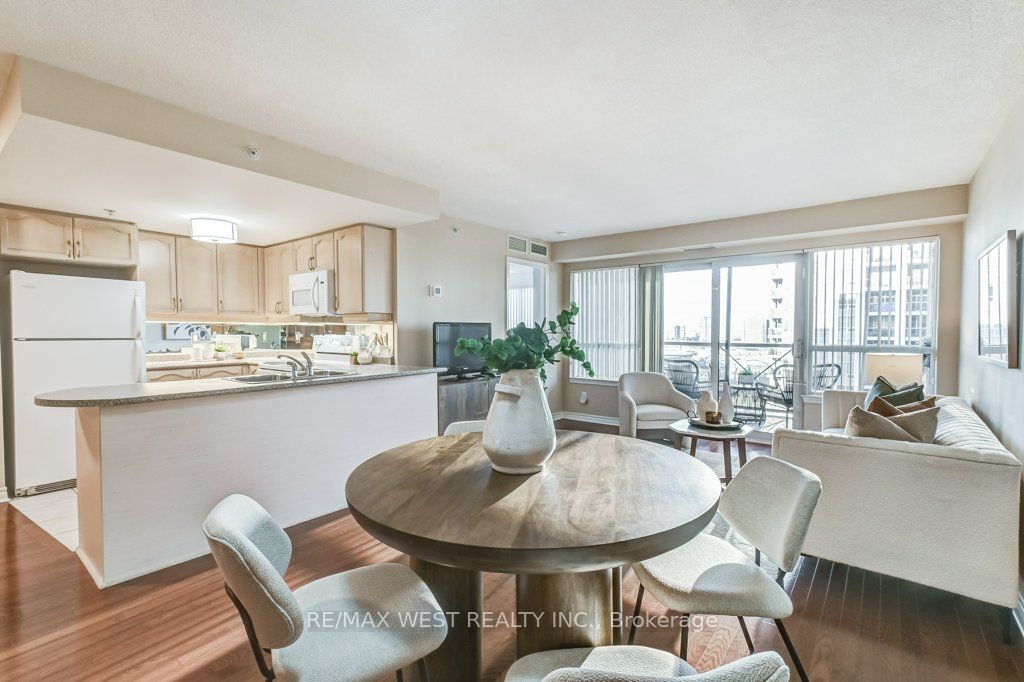 350 Princess Royal Dr, #1408