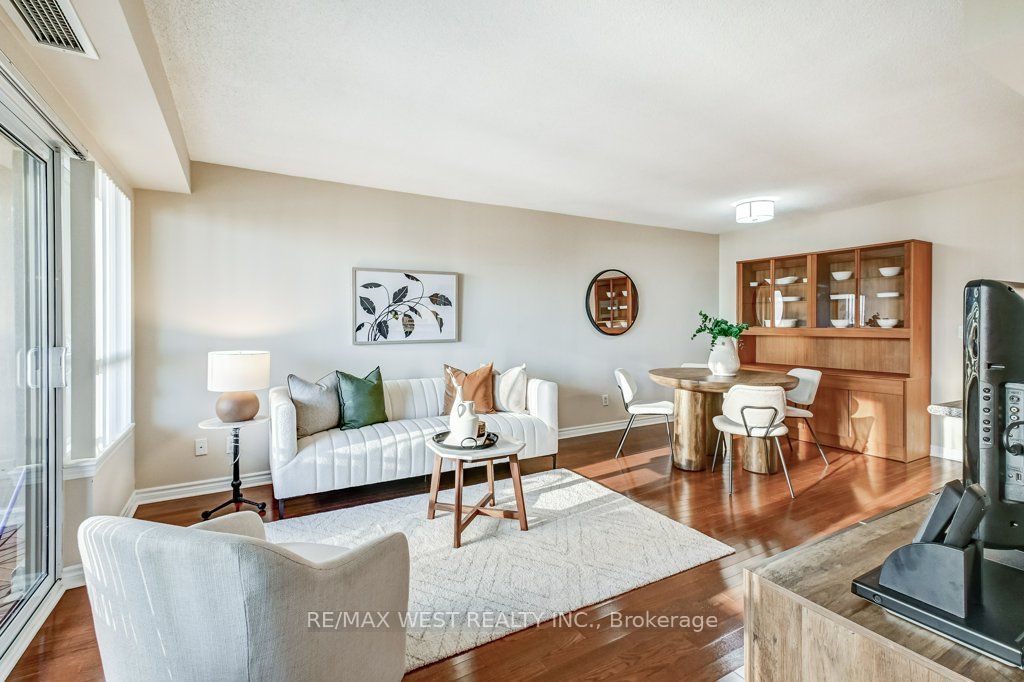 350 Princess Royal Dr, #1408