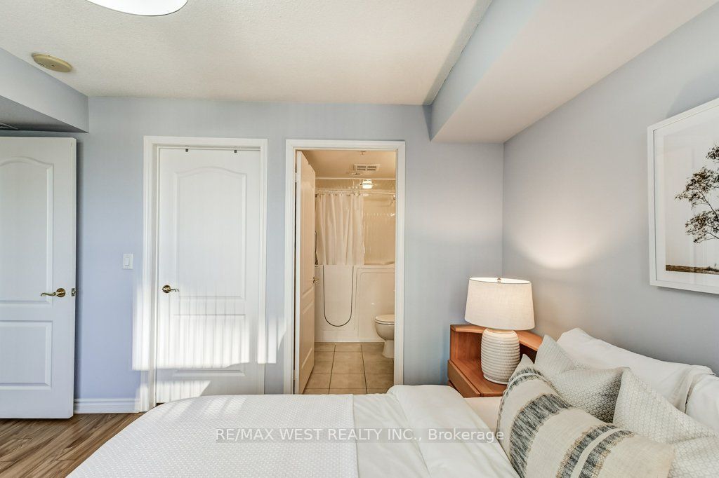 350 Princess Royal Dr, #1408