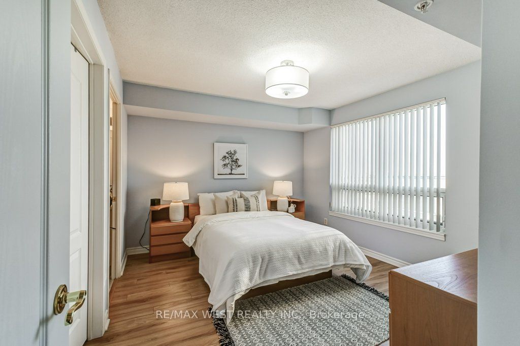 350 Princess Royal Dr, #1408