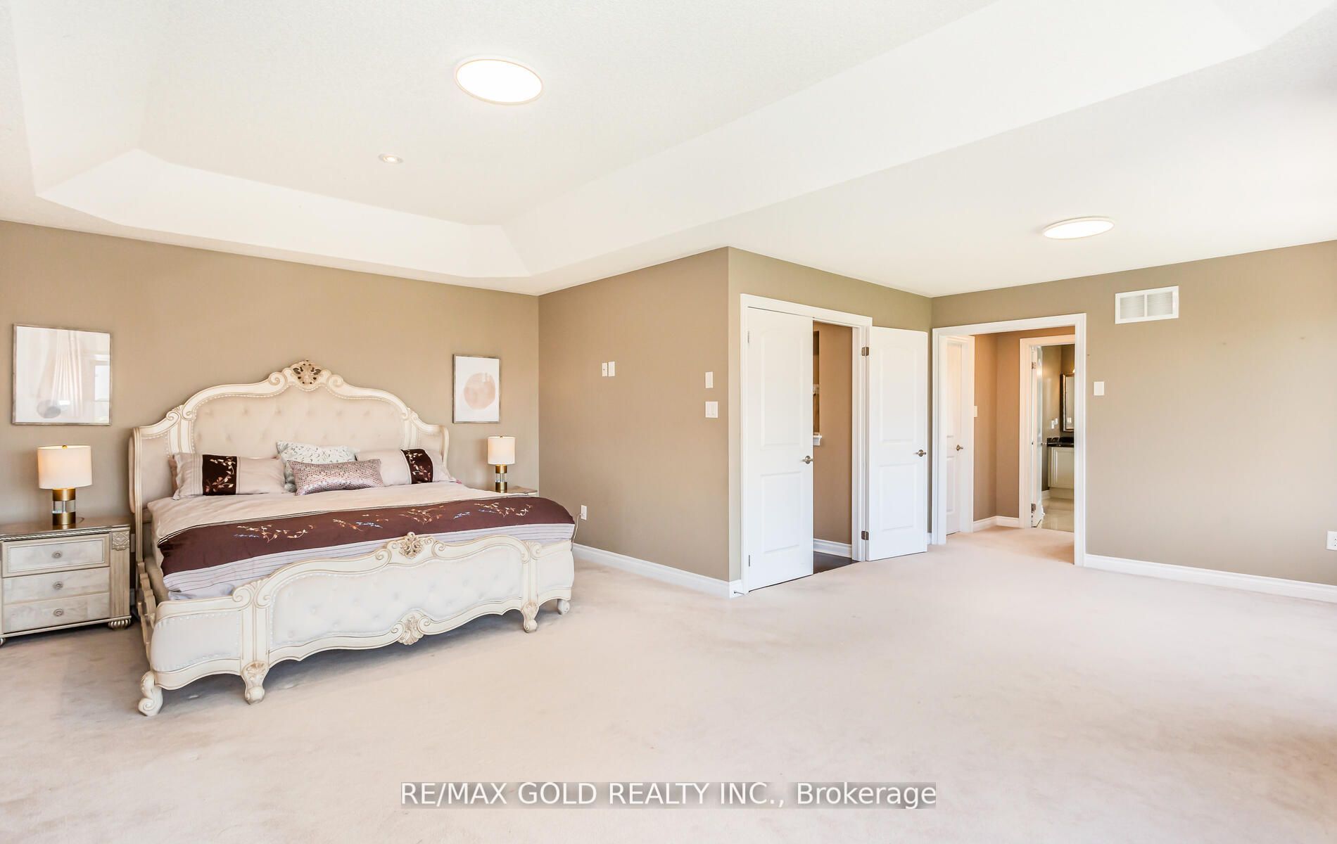 28 Ivanhoe Crt