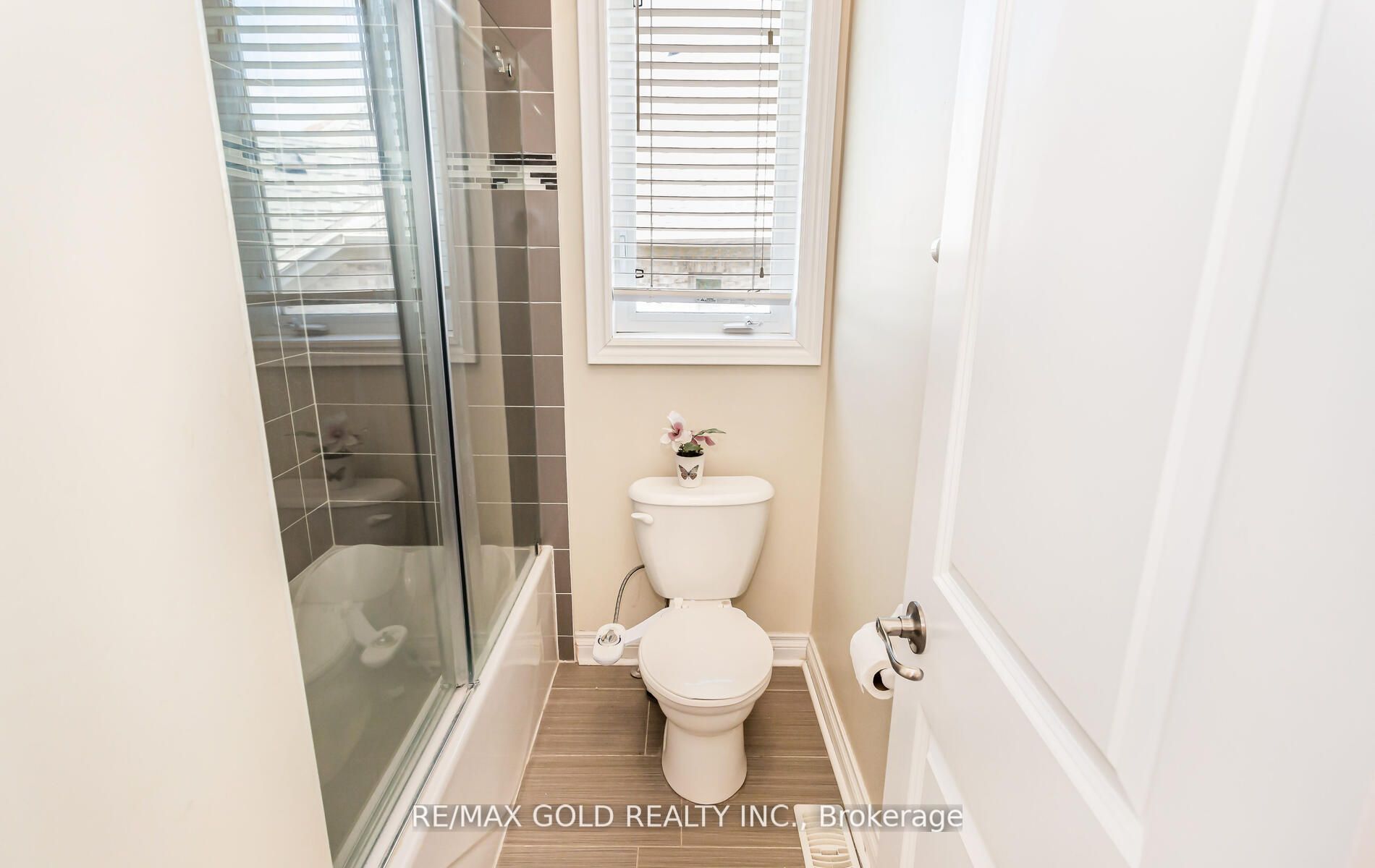 28 Ivanhoe Crt