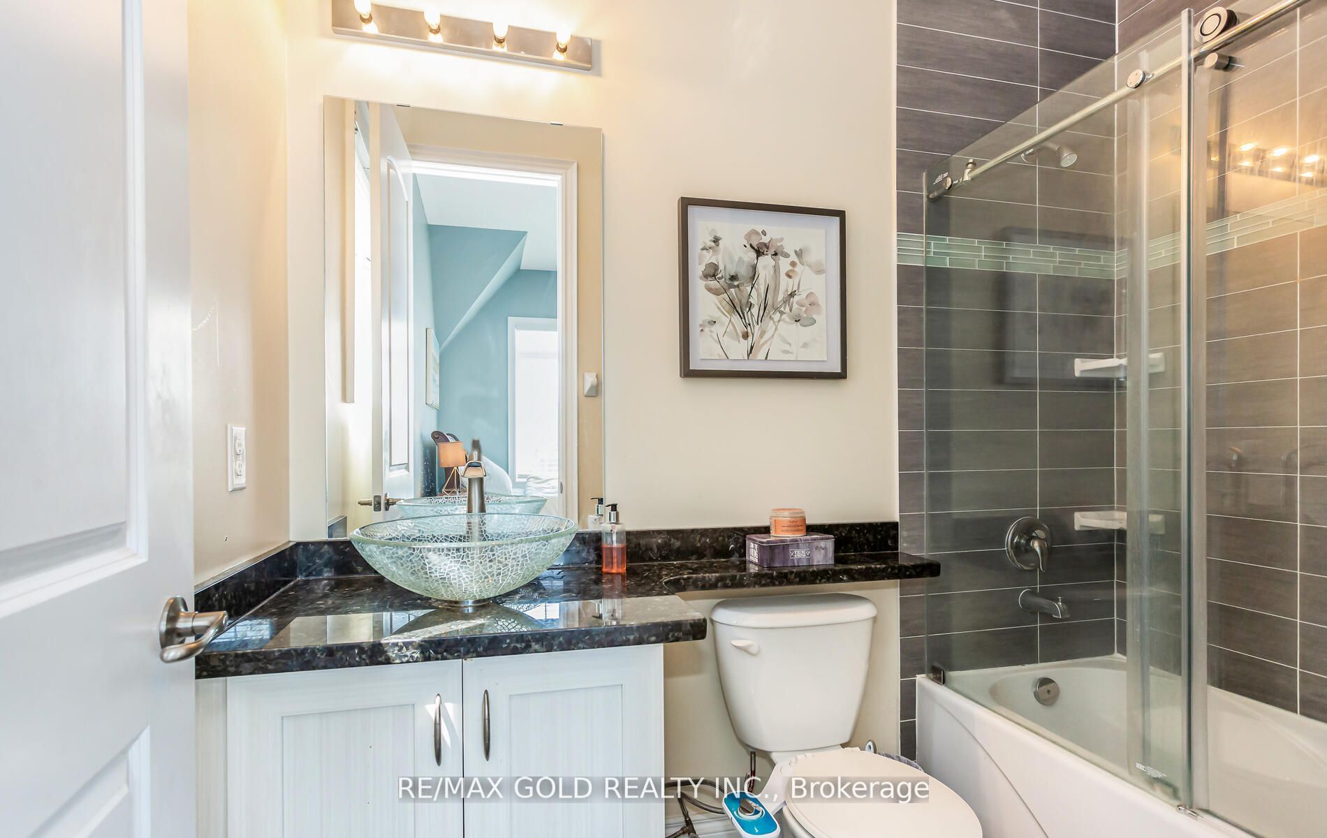 28 Ivanhoe Crt