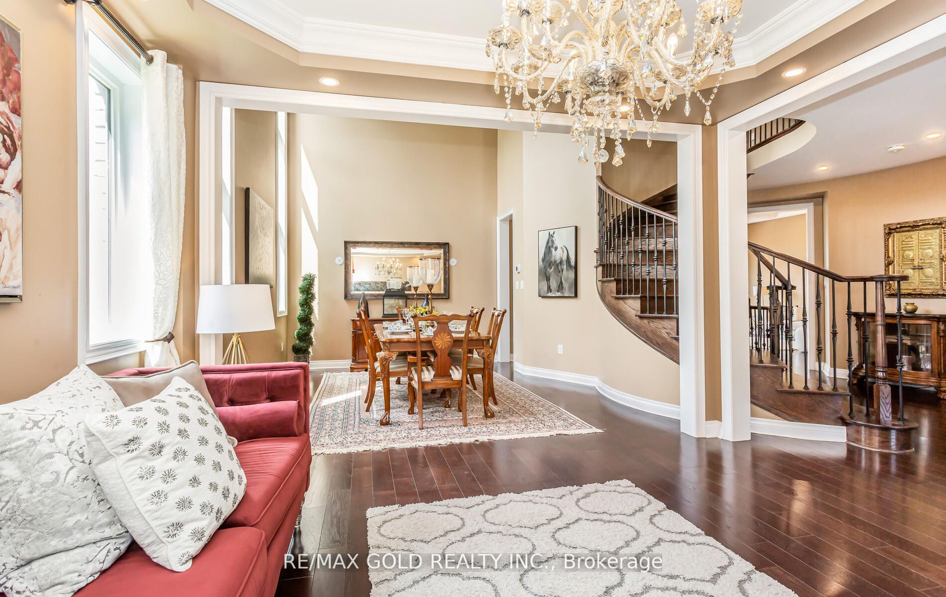 28 Ivanhoe Crt
