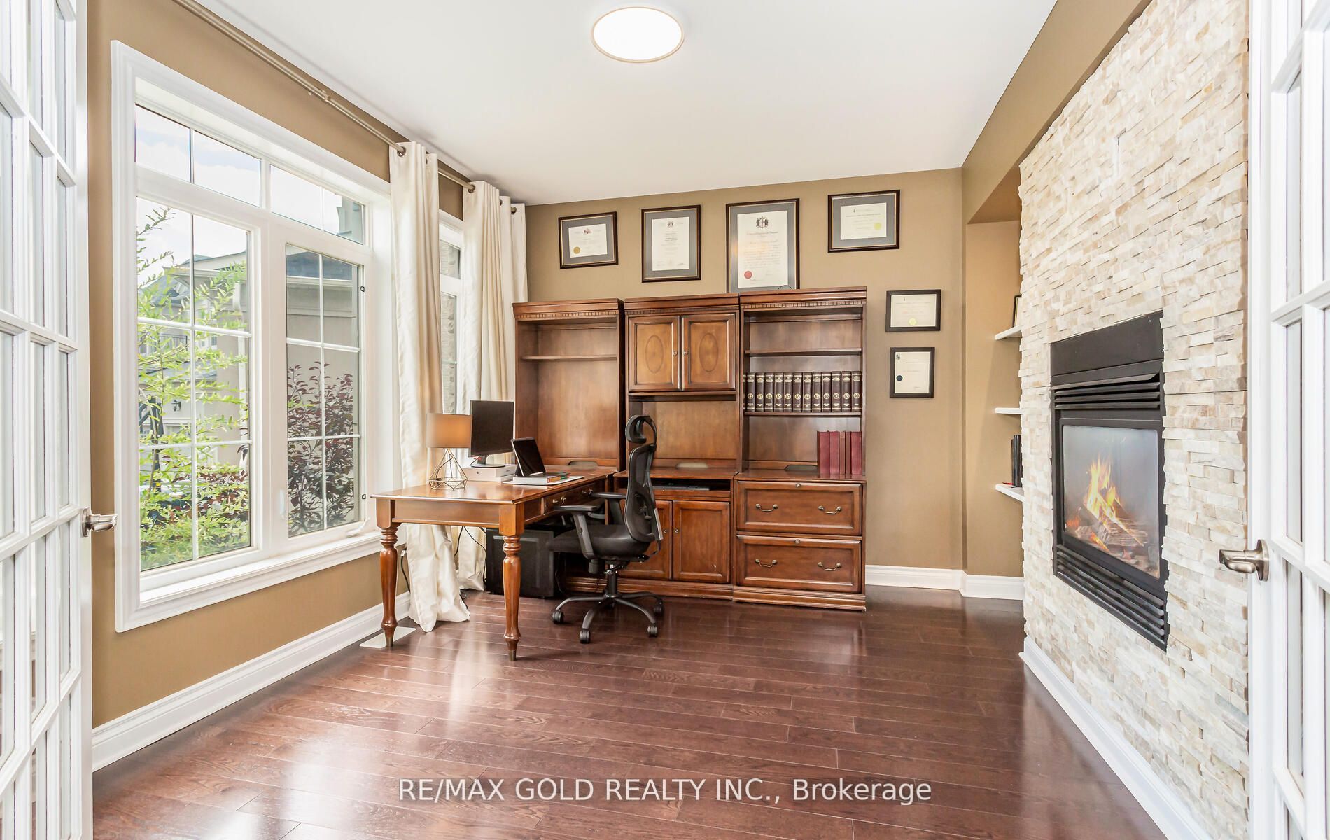 28 Ivanhoe Crt