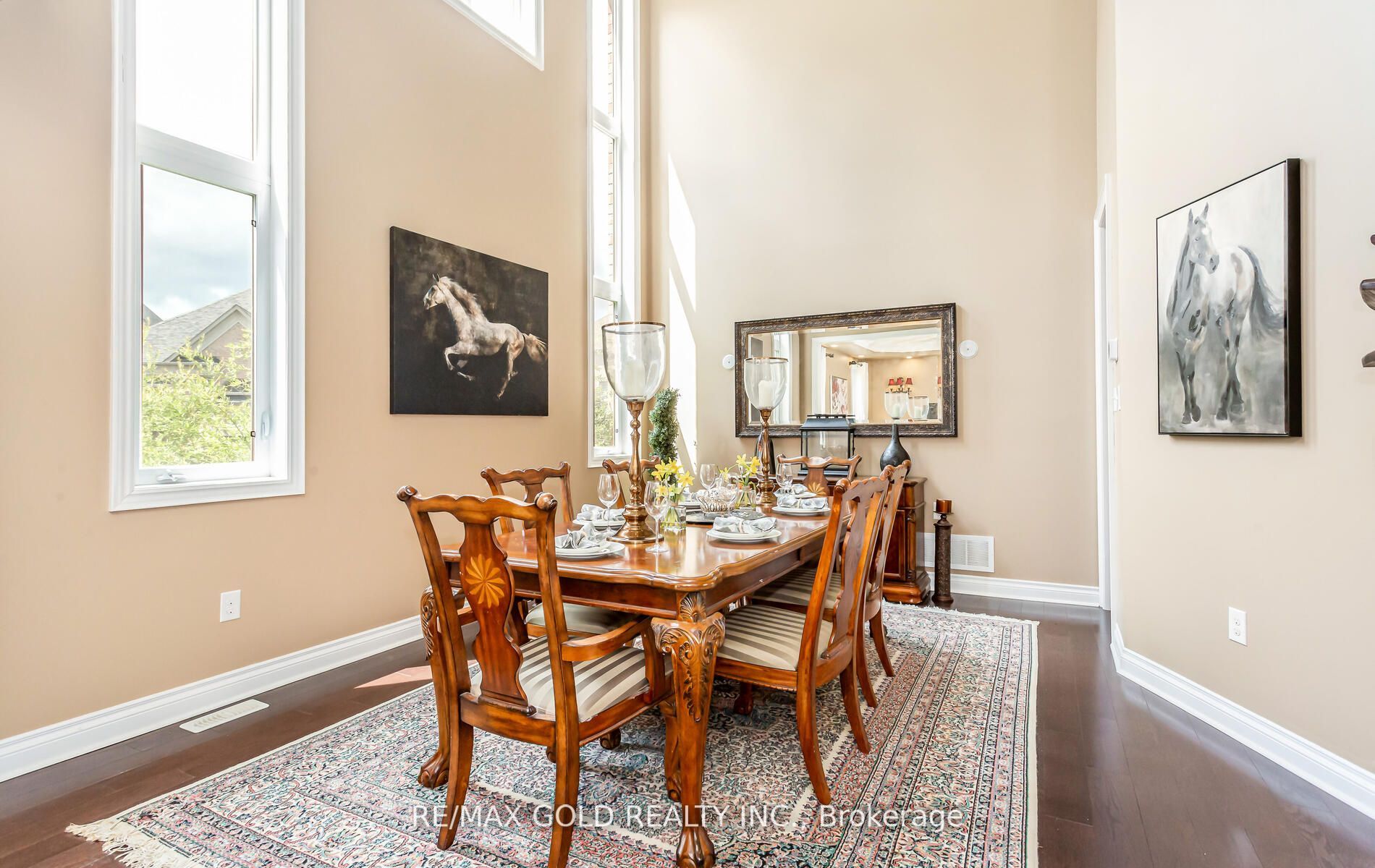 28 Ivanhoe Crt