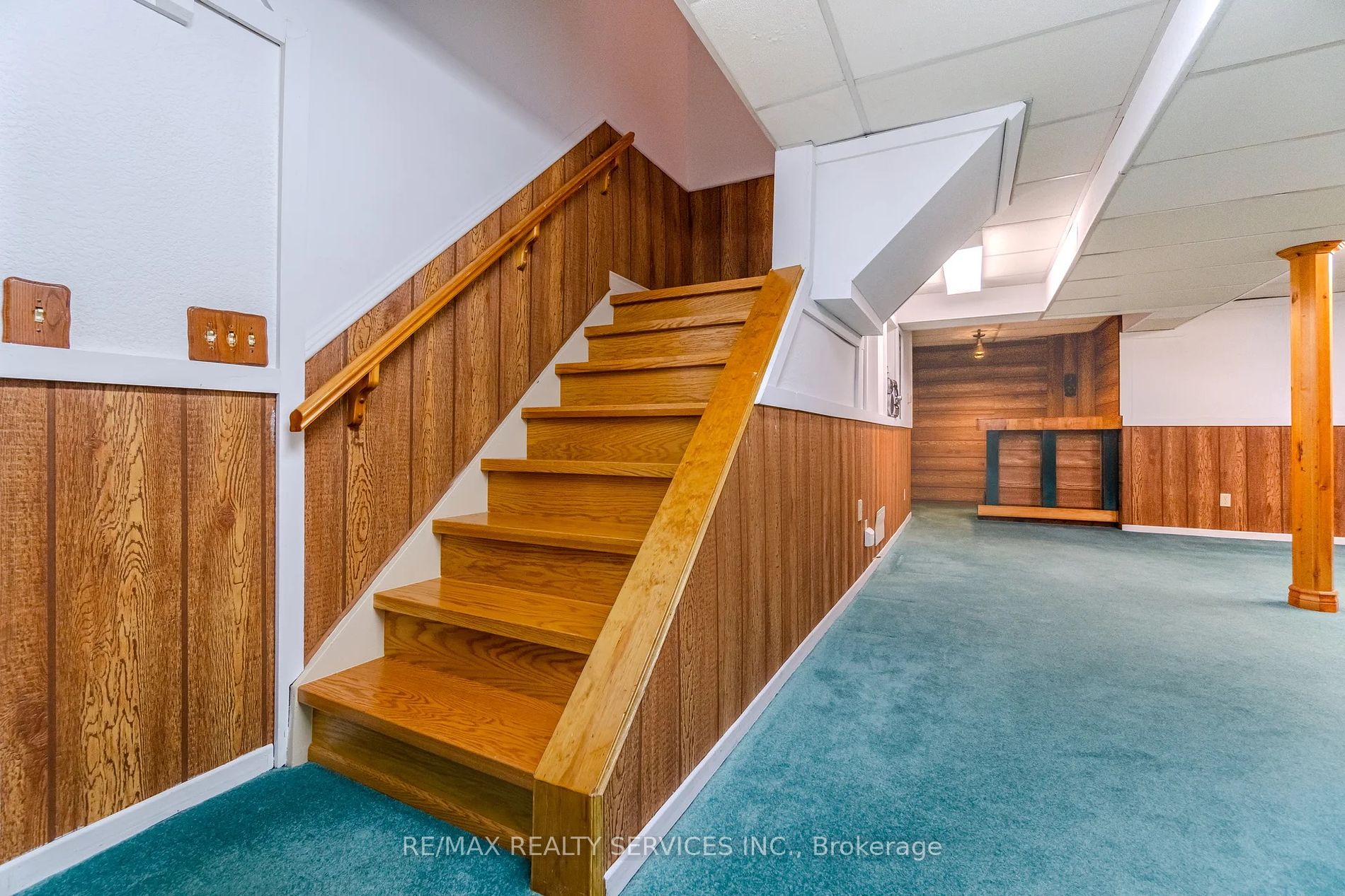 98 Corkett Dr