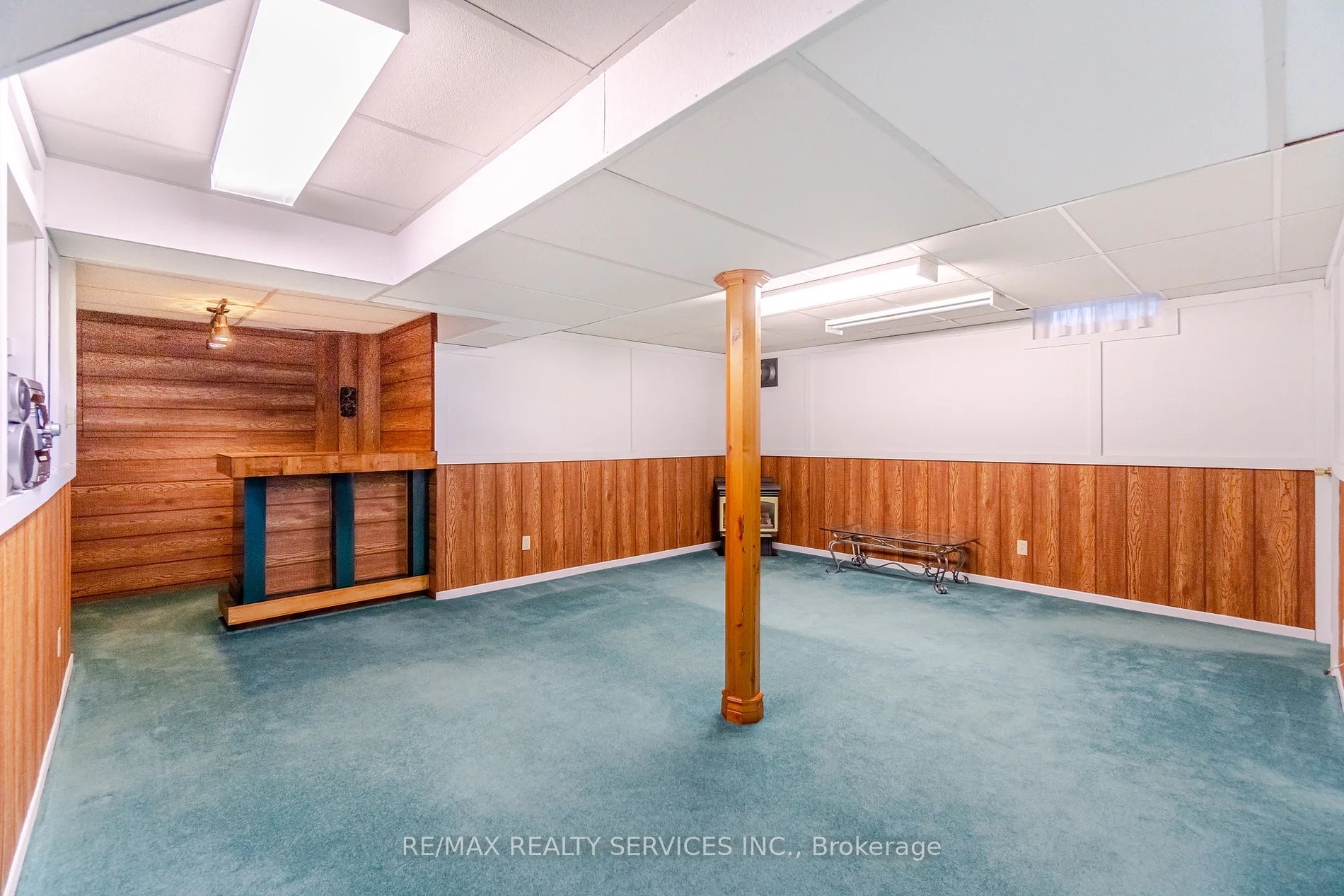98 Corkett Dr