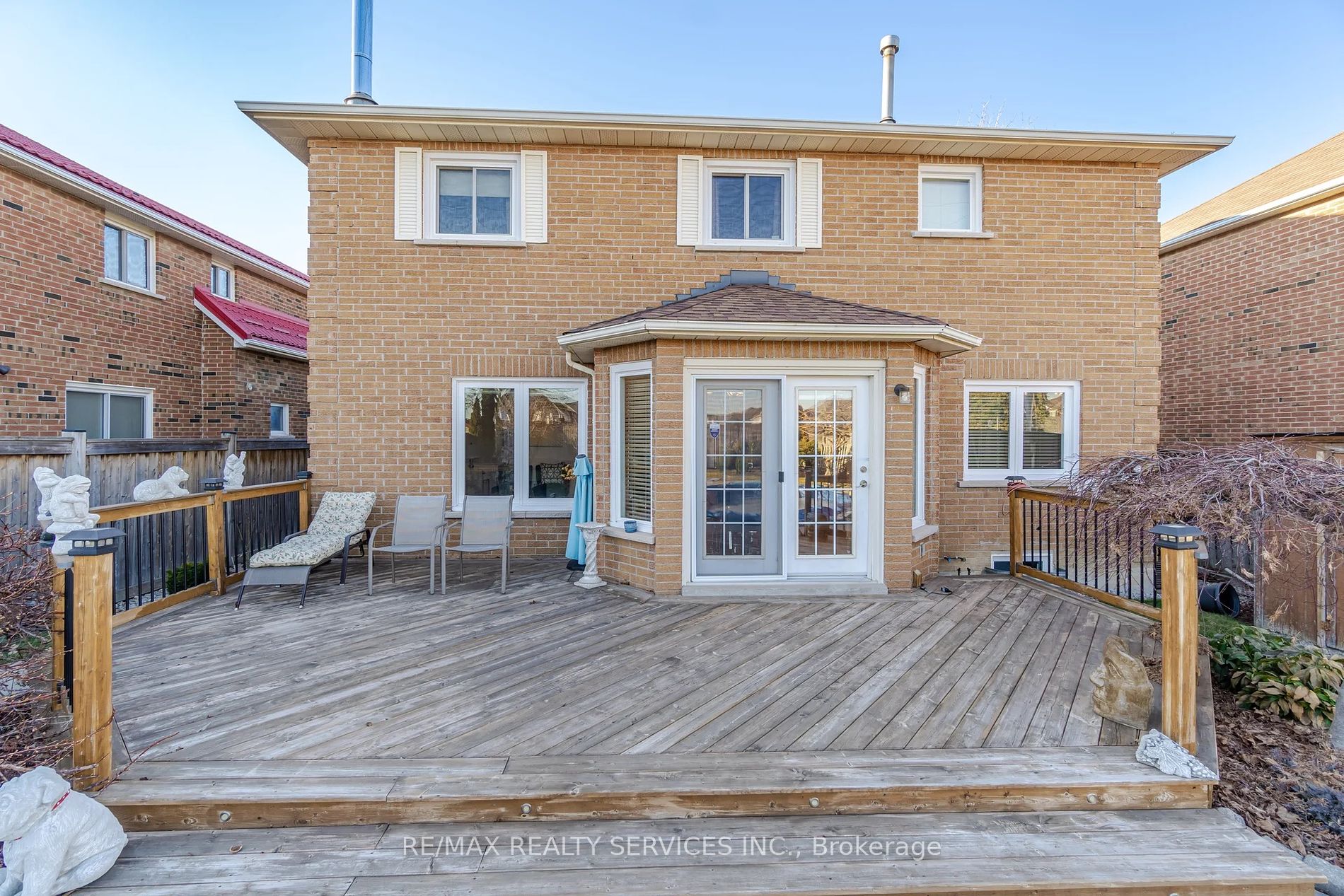 98 Corkett Dr
