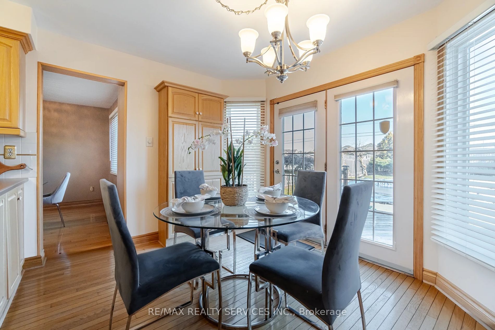 98 Corkett Dr