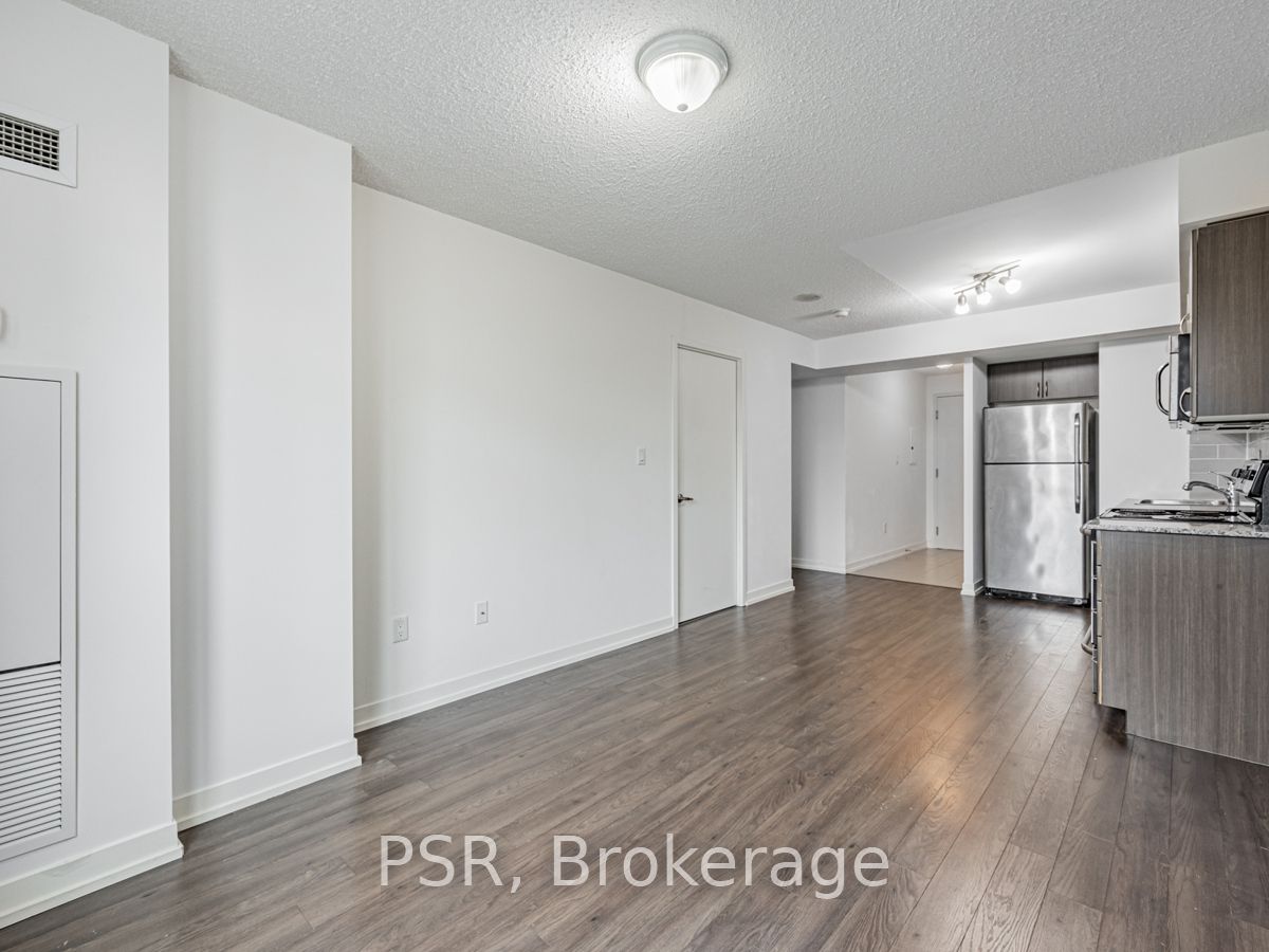 816 Lansdowne Avenue #424