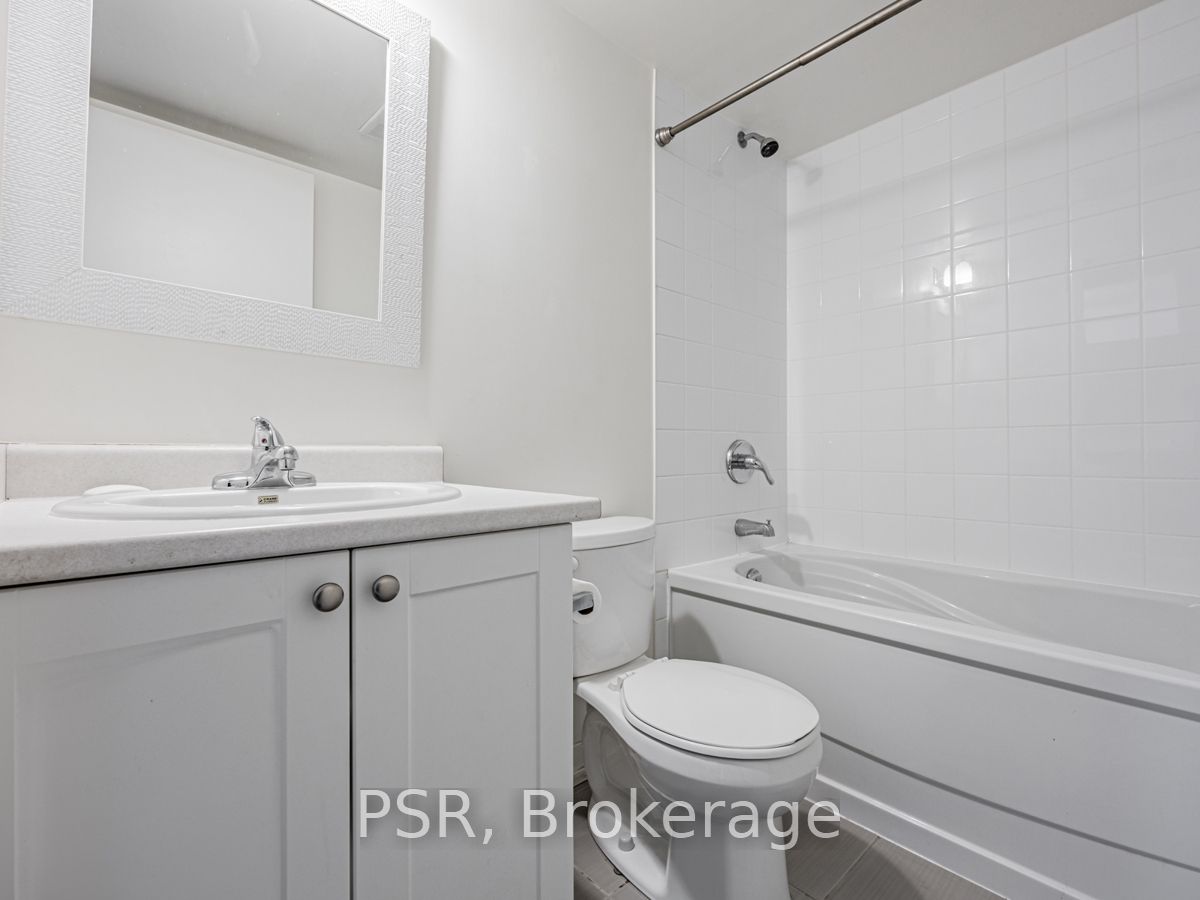 816 Lansdowne Avenue #424