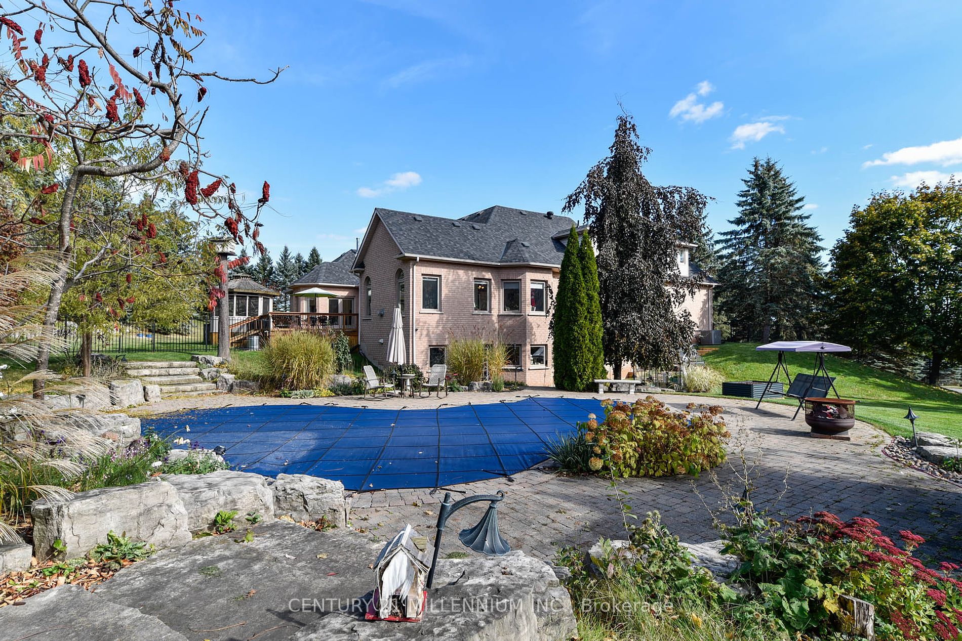 6 Inglenook Court