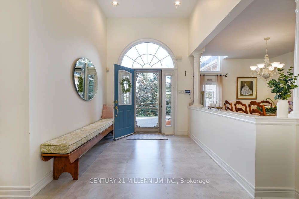 6 Inglenook Court