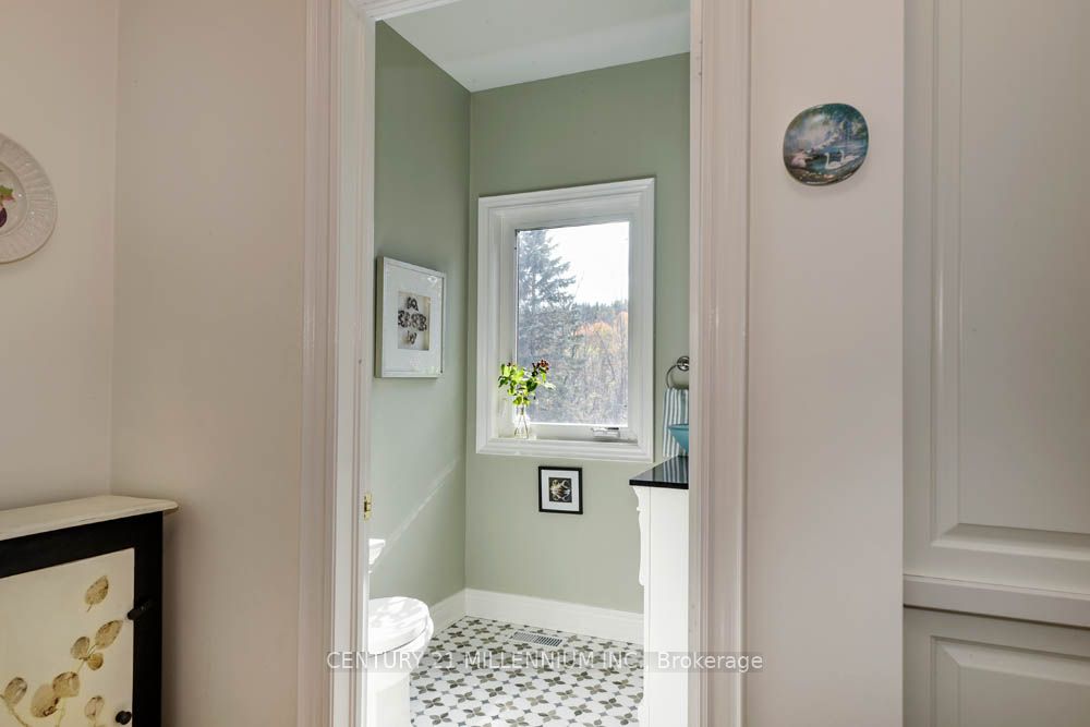 6 Inglenook Court