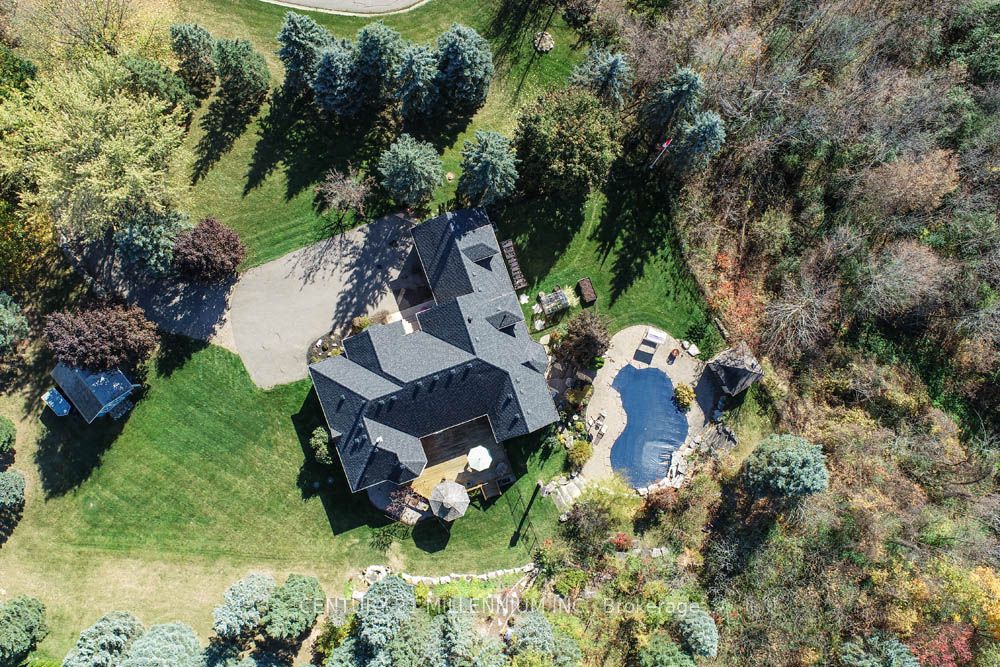 6 Inglenook Court