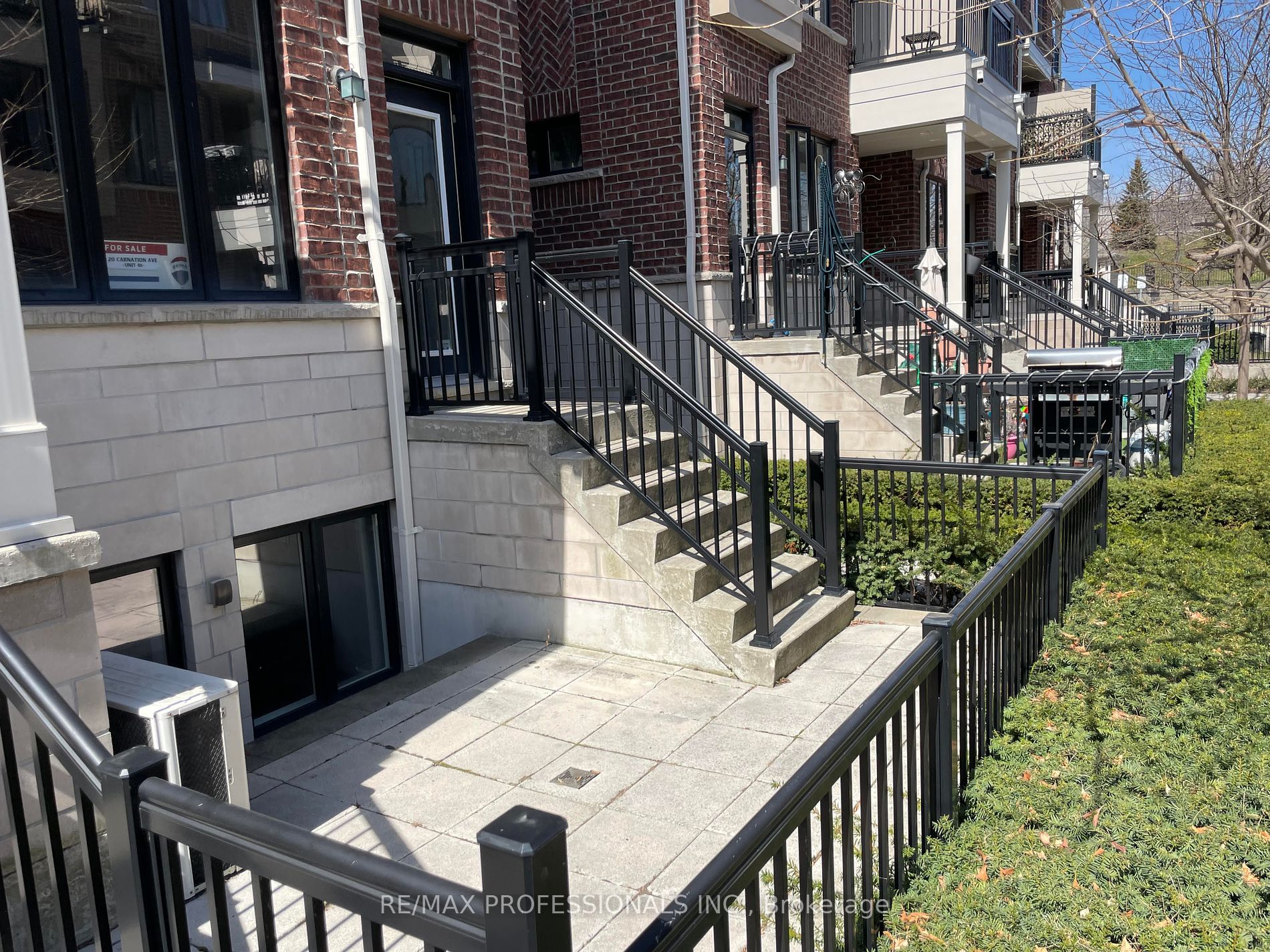 20 Carnation Avenue, #48
