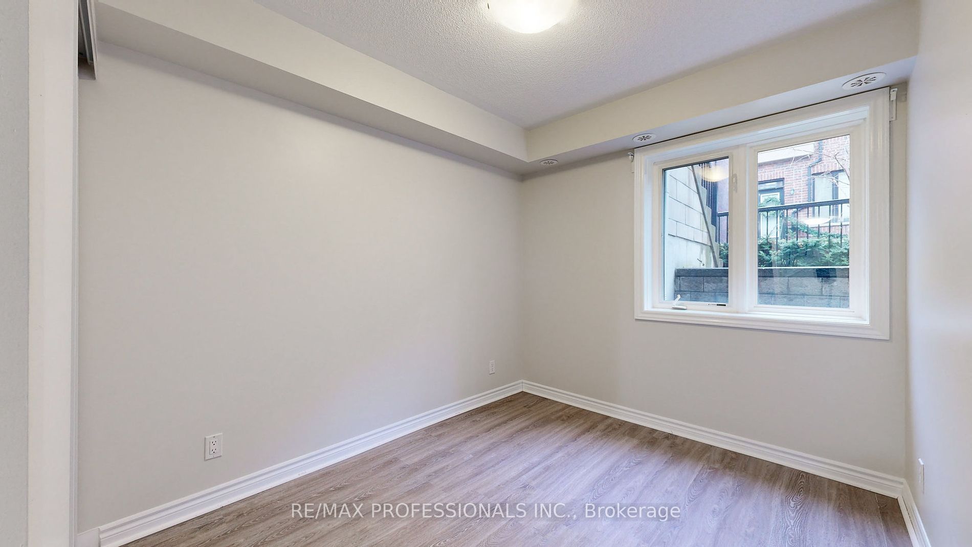 20 Carnation Avenue, #48