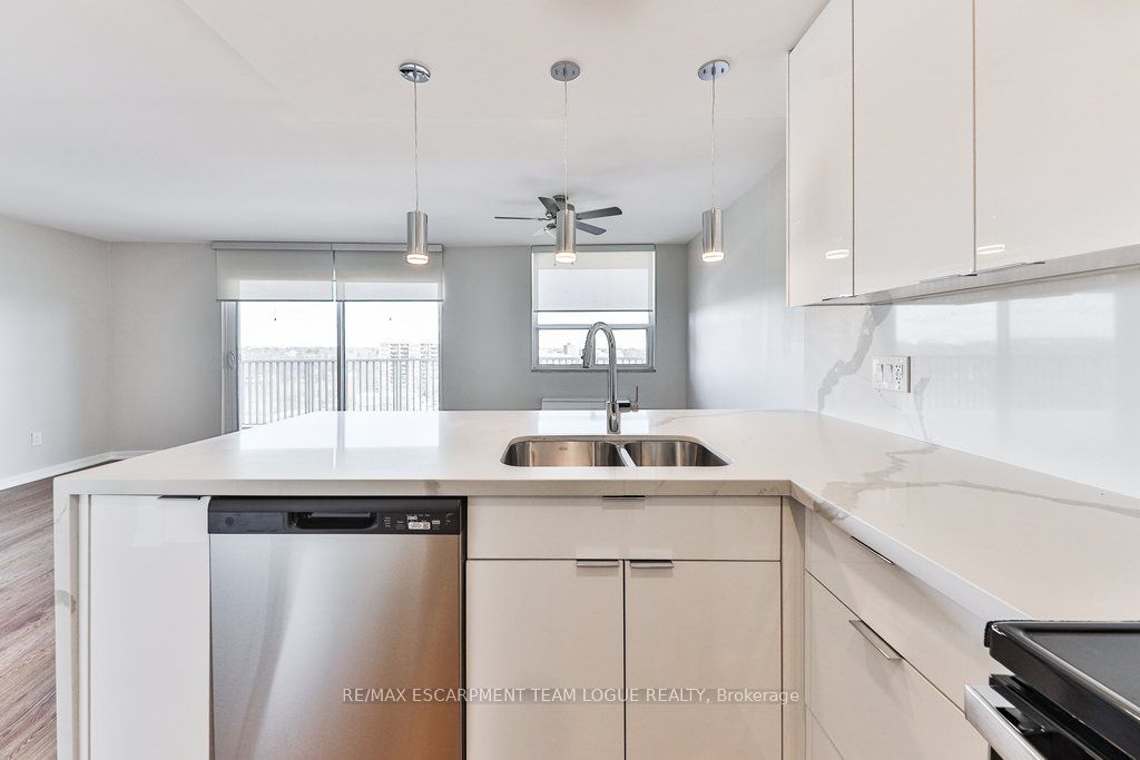 125 Forsythe Street, #1201