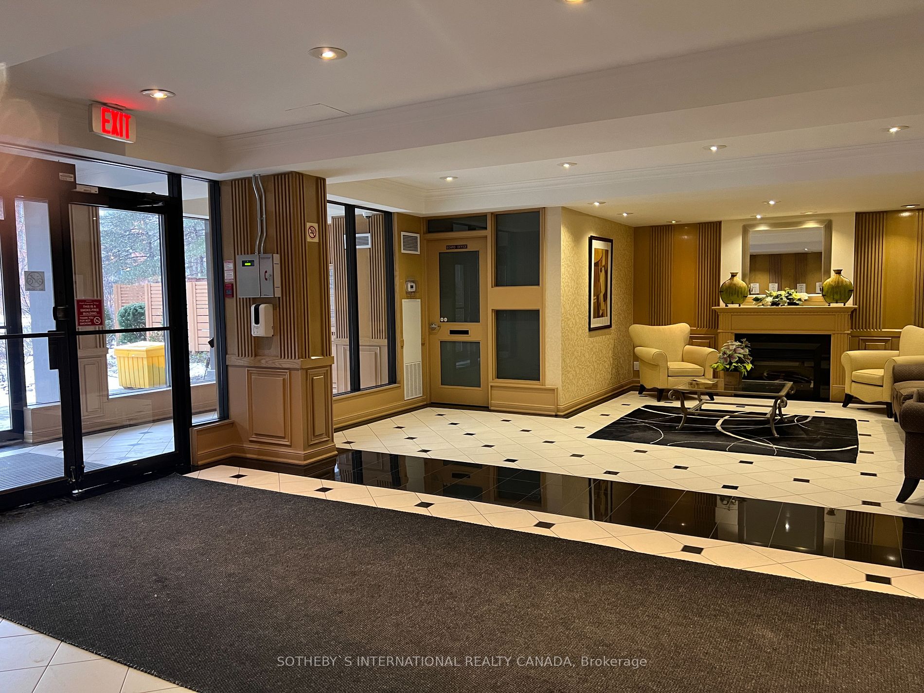 22 Southport St, #525