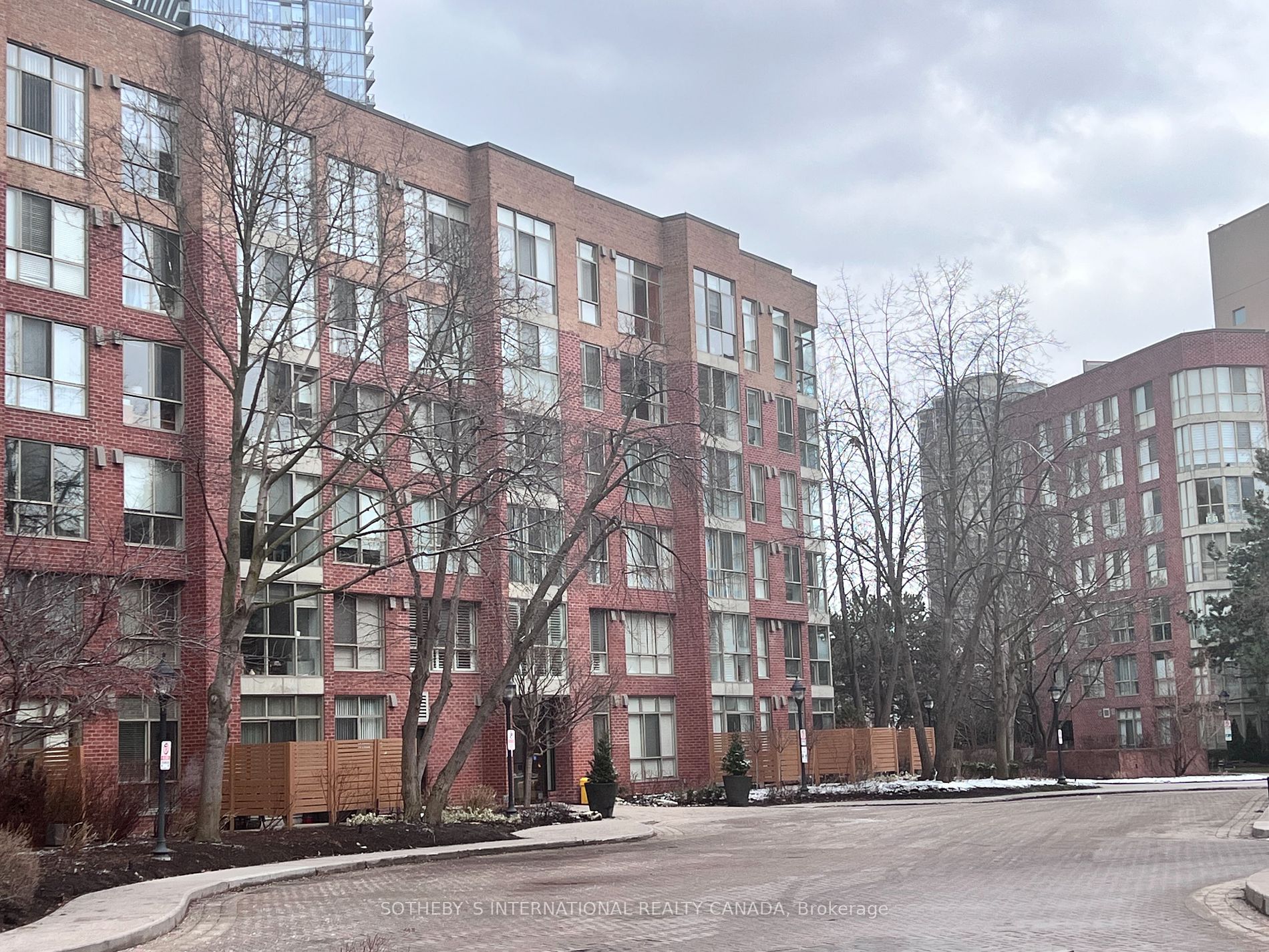 22 Southport St, #525