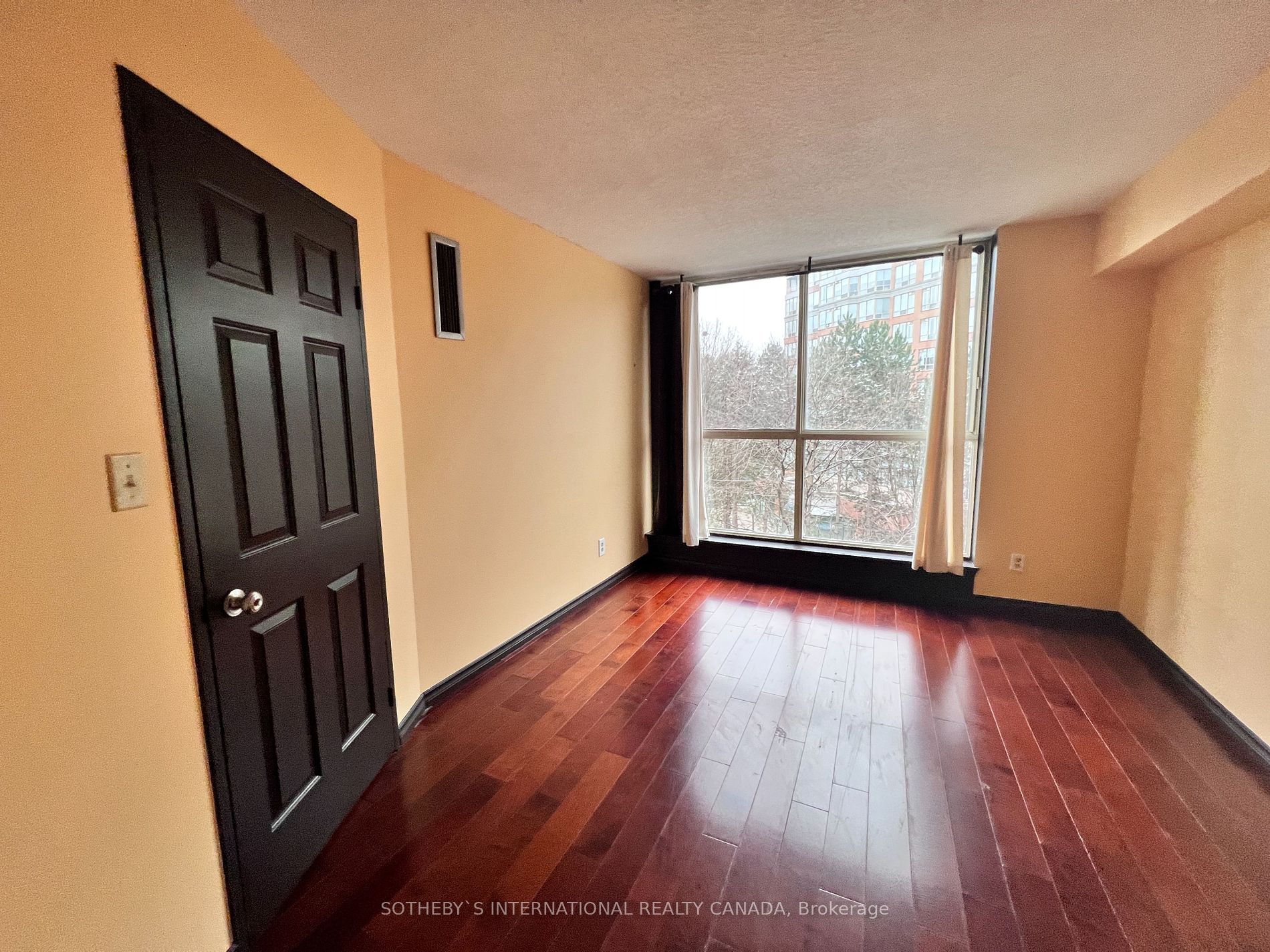 22 Southport St, #525