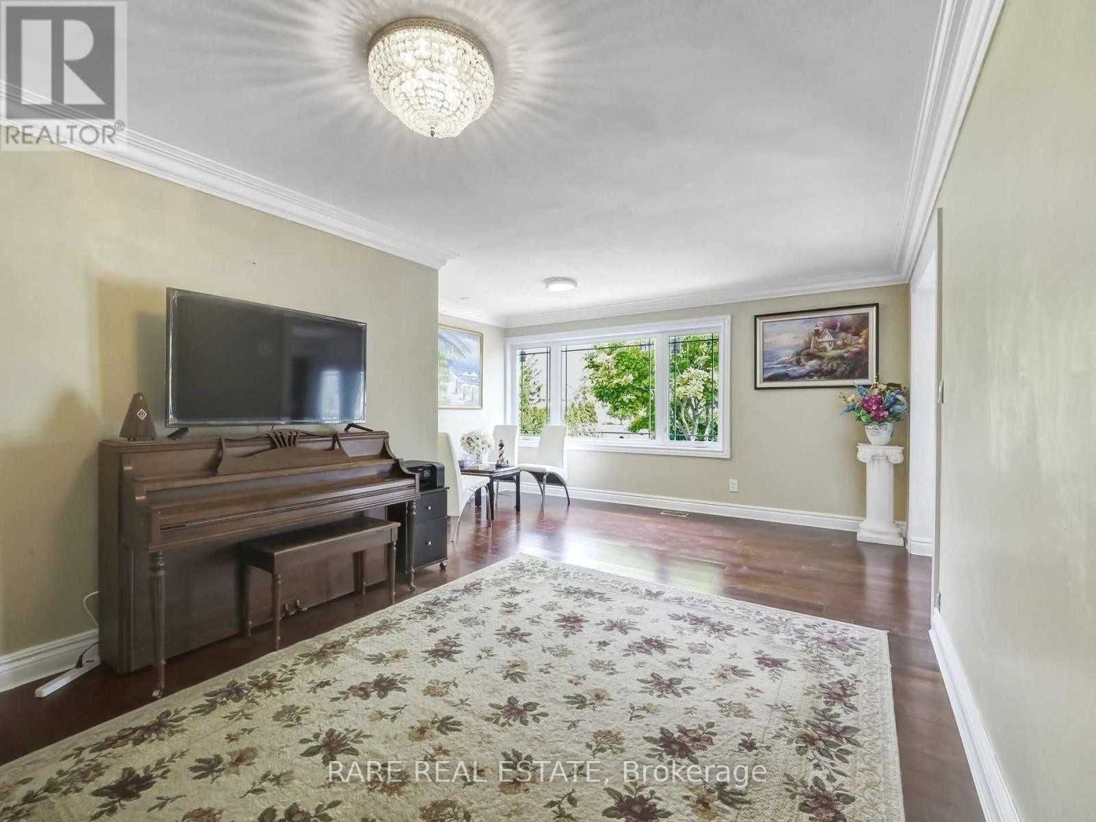 4 Monaco Court