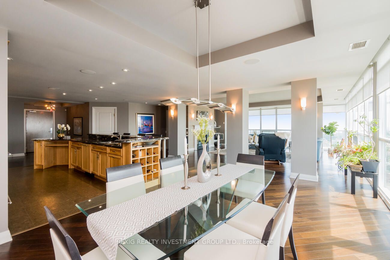 1055 Southdown Rd W, #Ph10