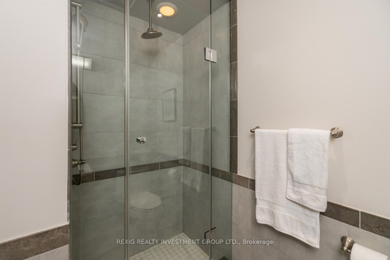 1055 Southdown Rd W, #Ph10