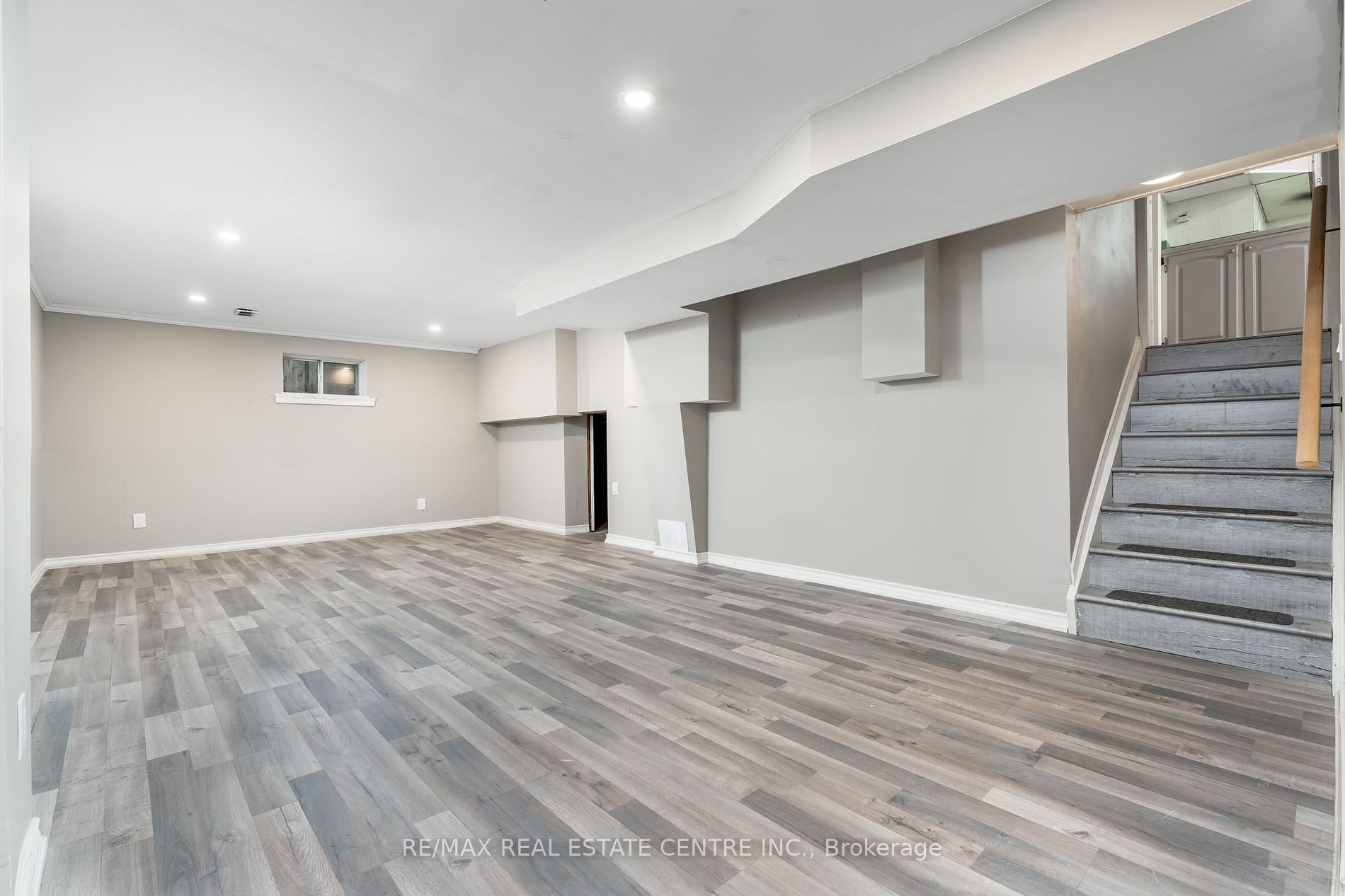 76 Raylawn Cres