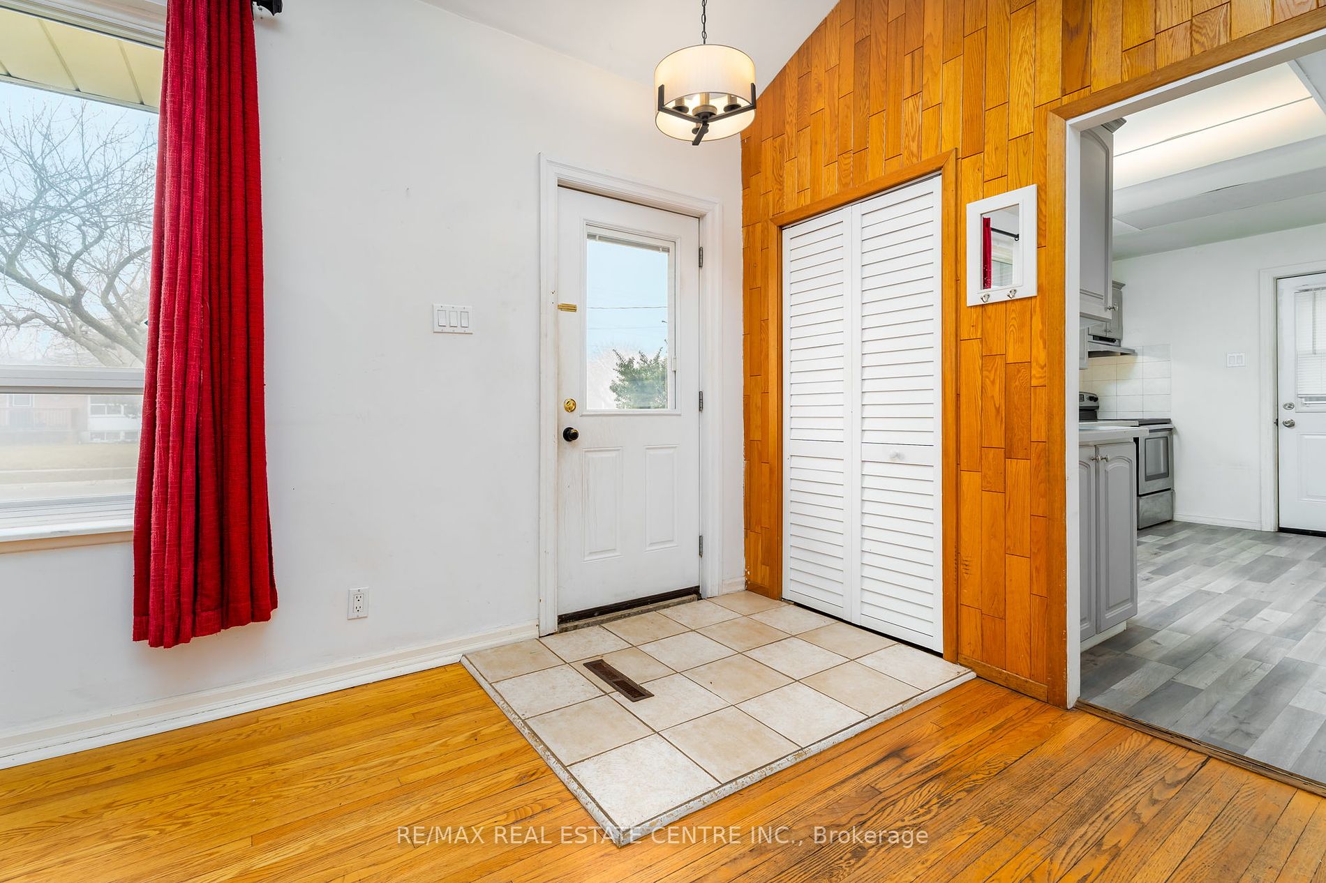76 Raylawn Cres