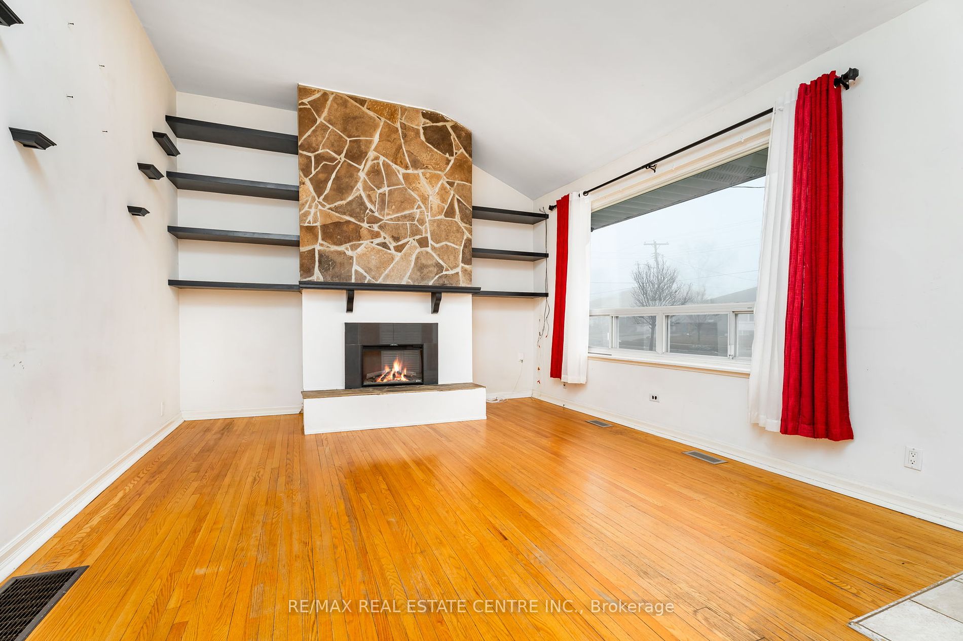 76 Raylawn Cres