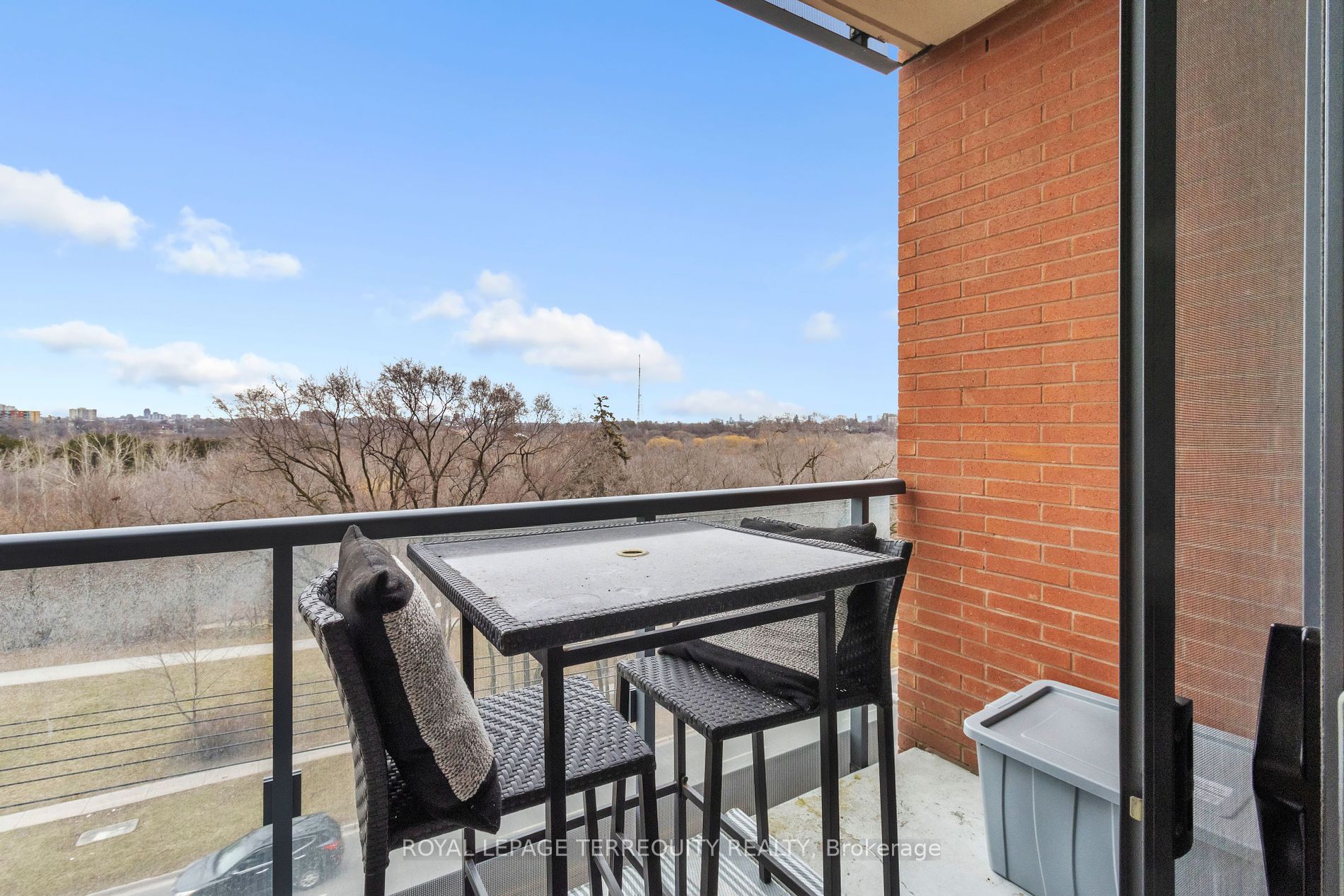 35 Fontenay Crt, #405