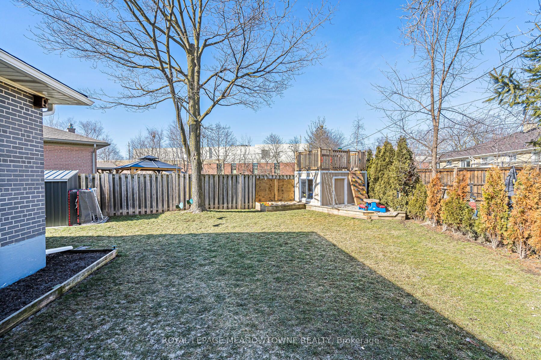 14 Gower Crt