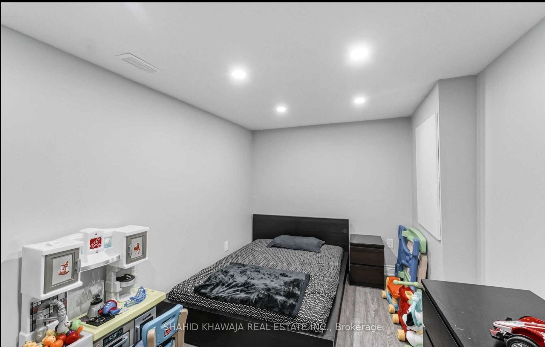 1221 Raspberry Terrace