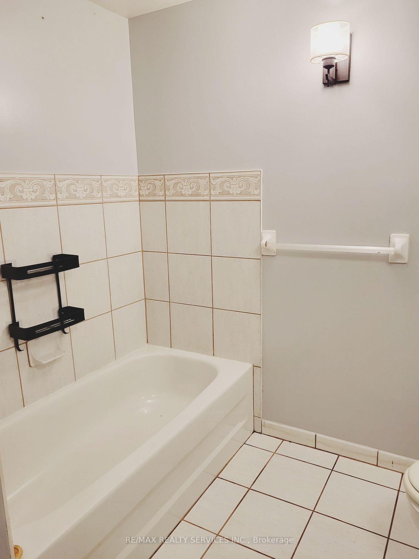 3 Brookdale Cres