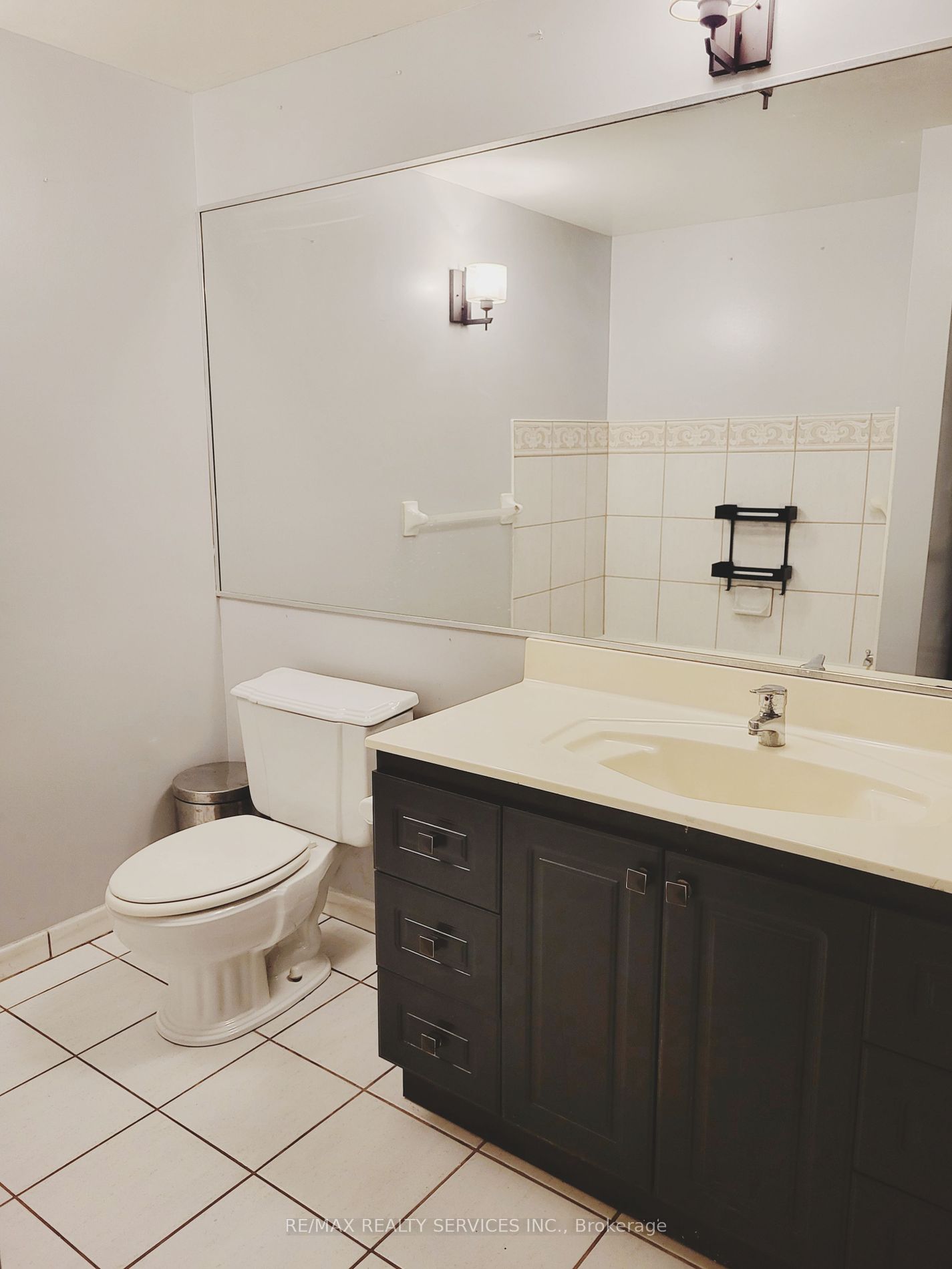 3 Brookdale Cres