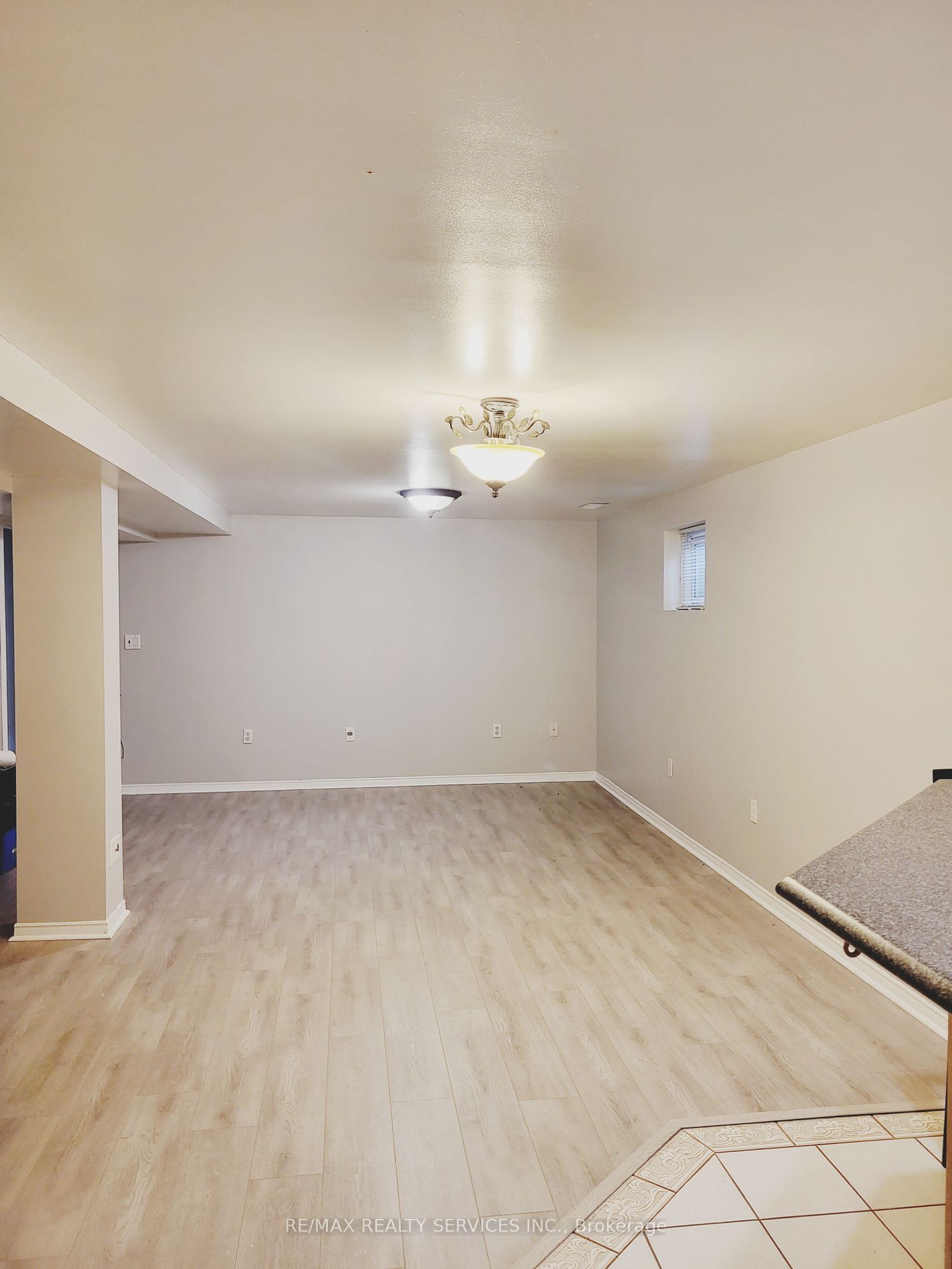 3 Brookdale Cres