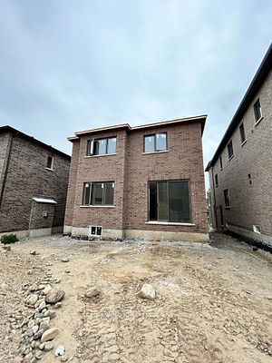 107 Walker Rd W