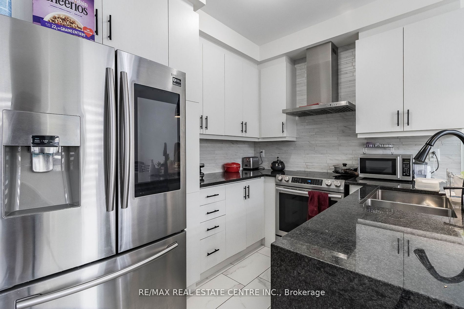 72 Circus Cres