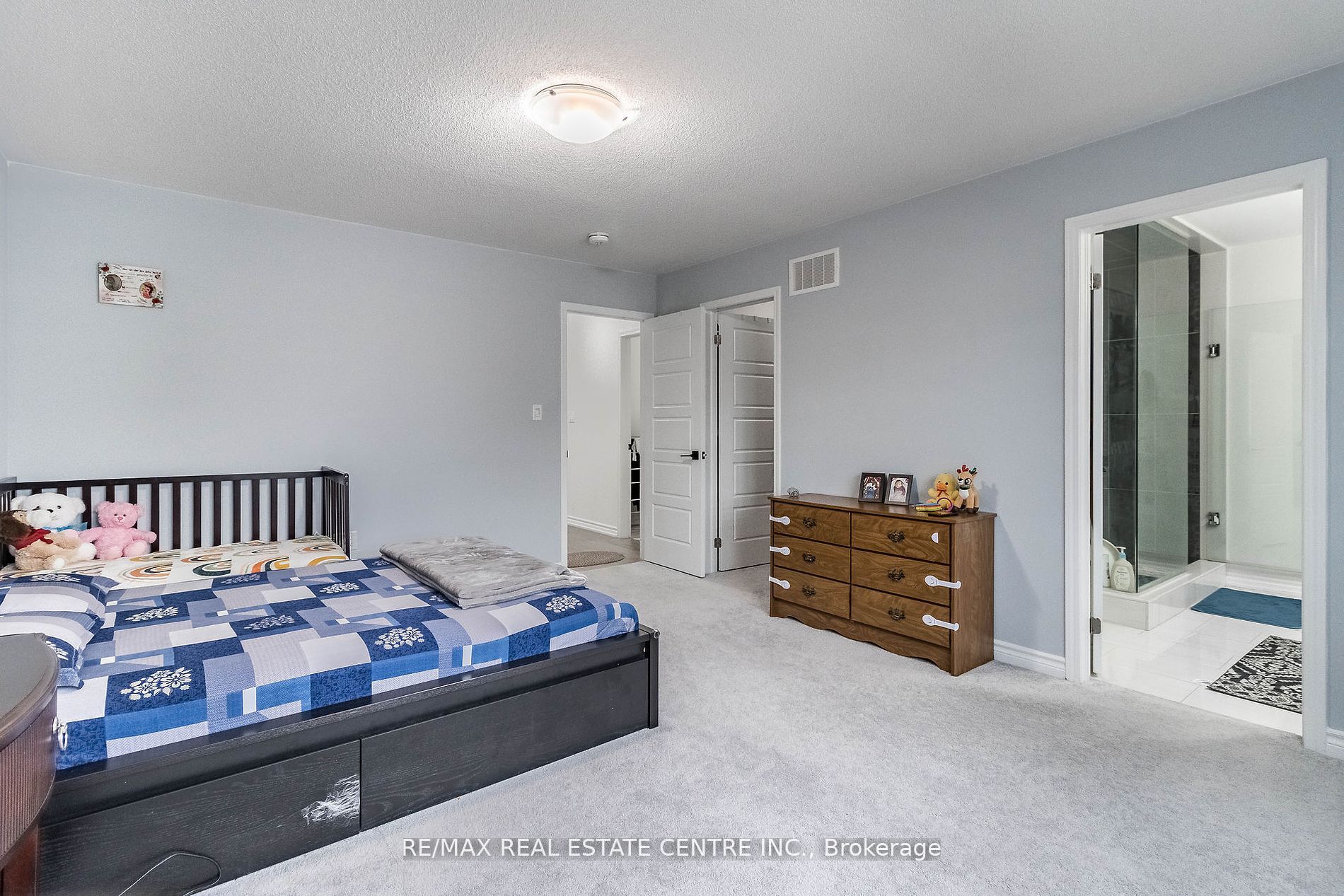 72 Circus Cres